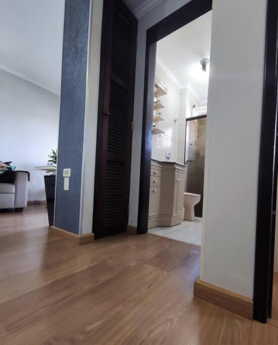 Apartamento completo em Joinville no Costa e Silva - Há 50 km das Praias SC