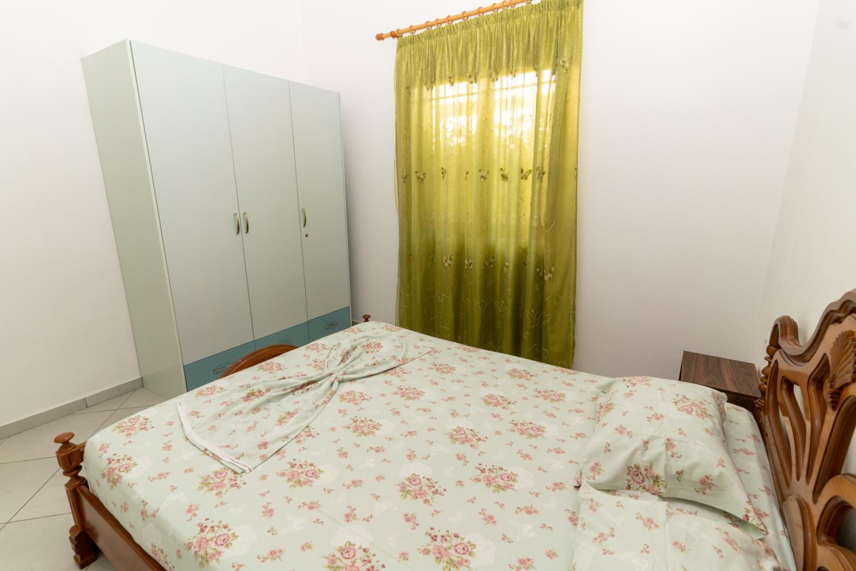 Sheme's Apartments