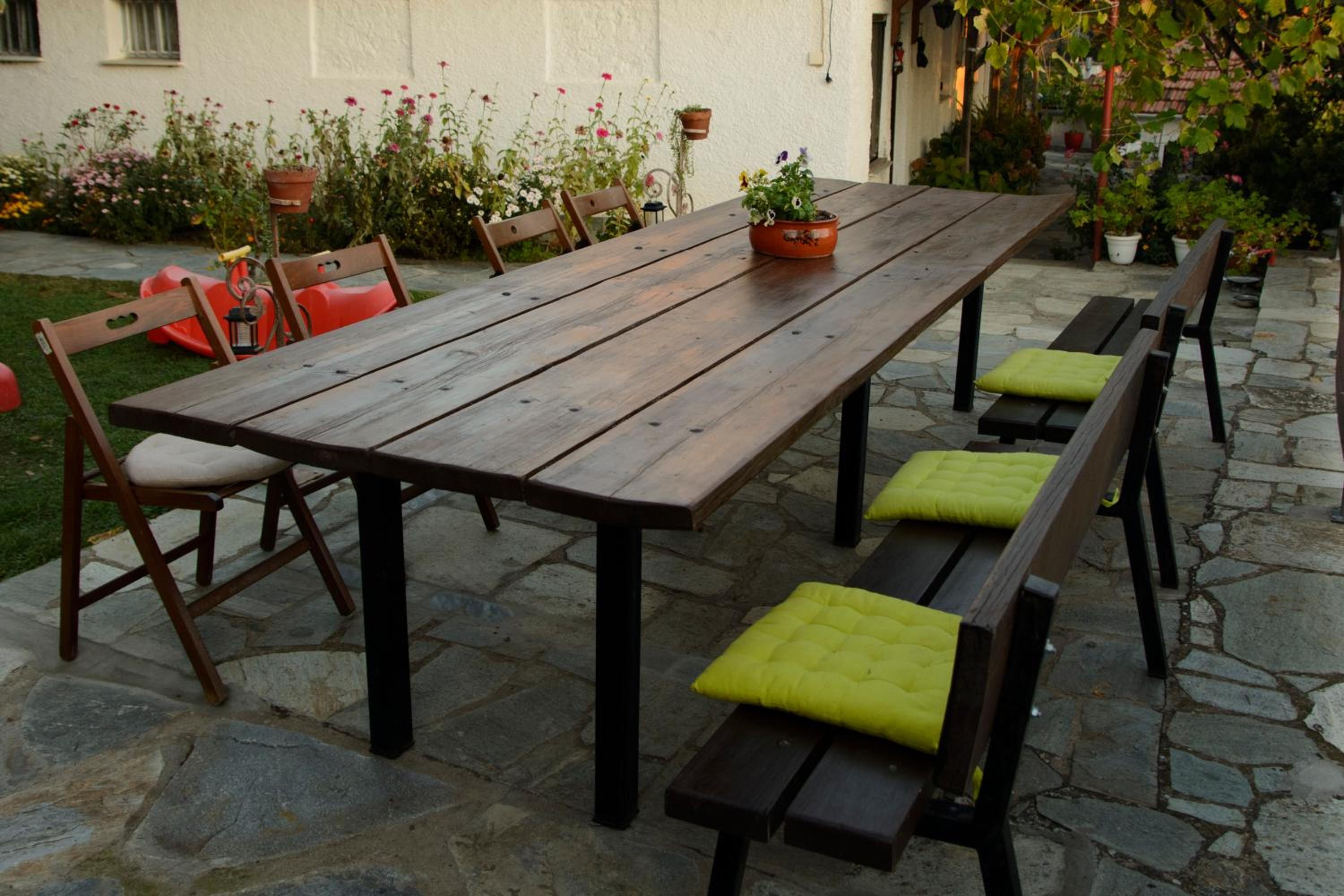 Bardis' Wooden Family Loft House