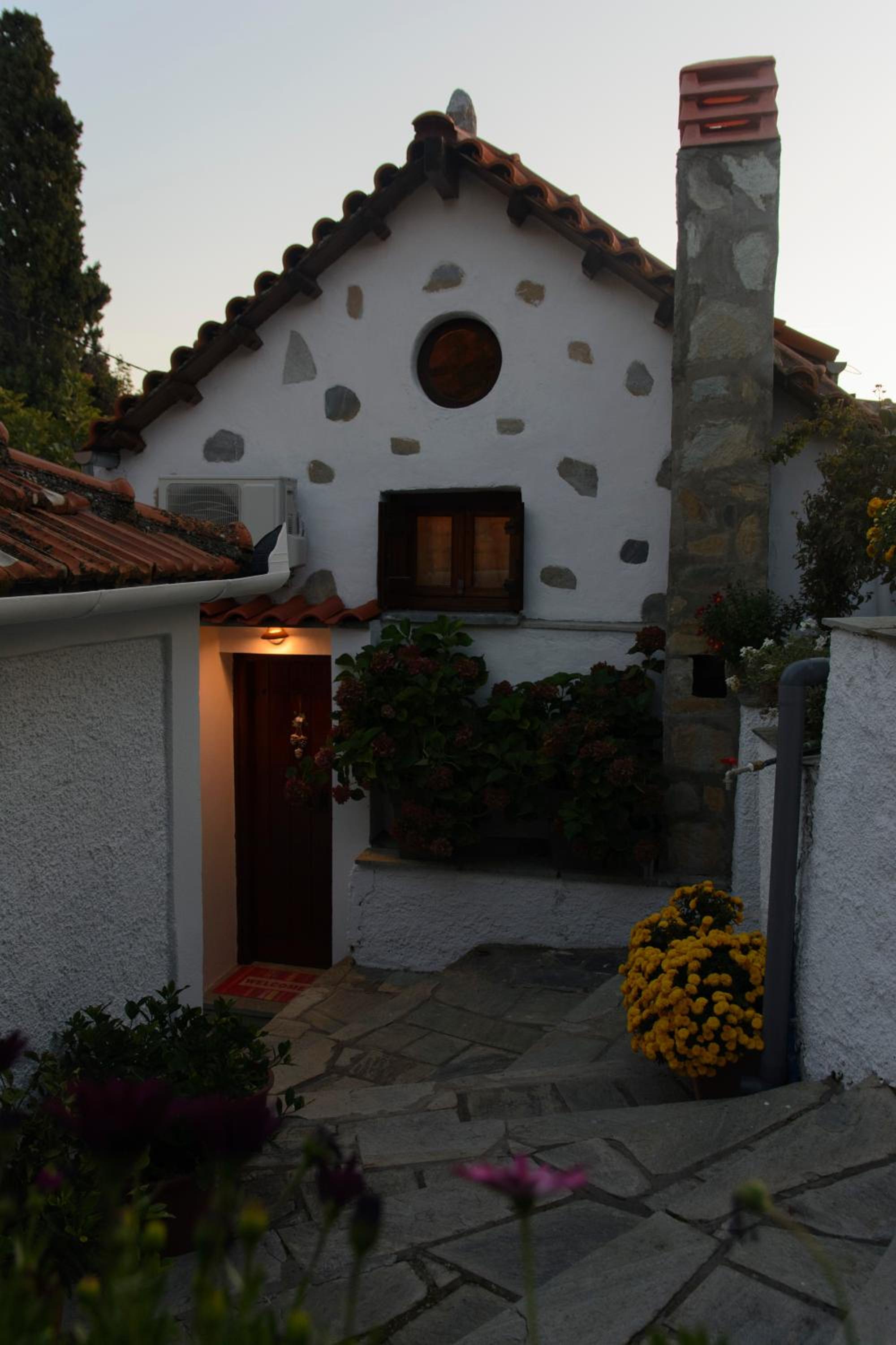 Bardis' Wooden Family Loft House