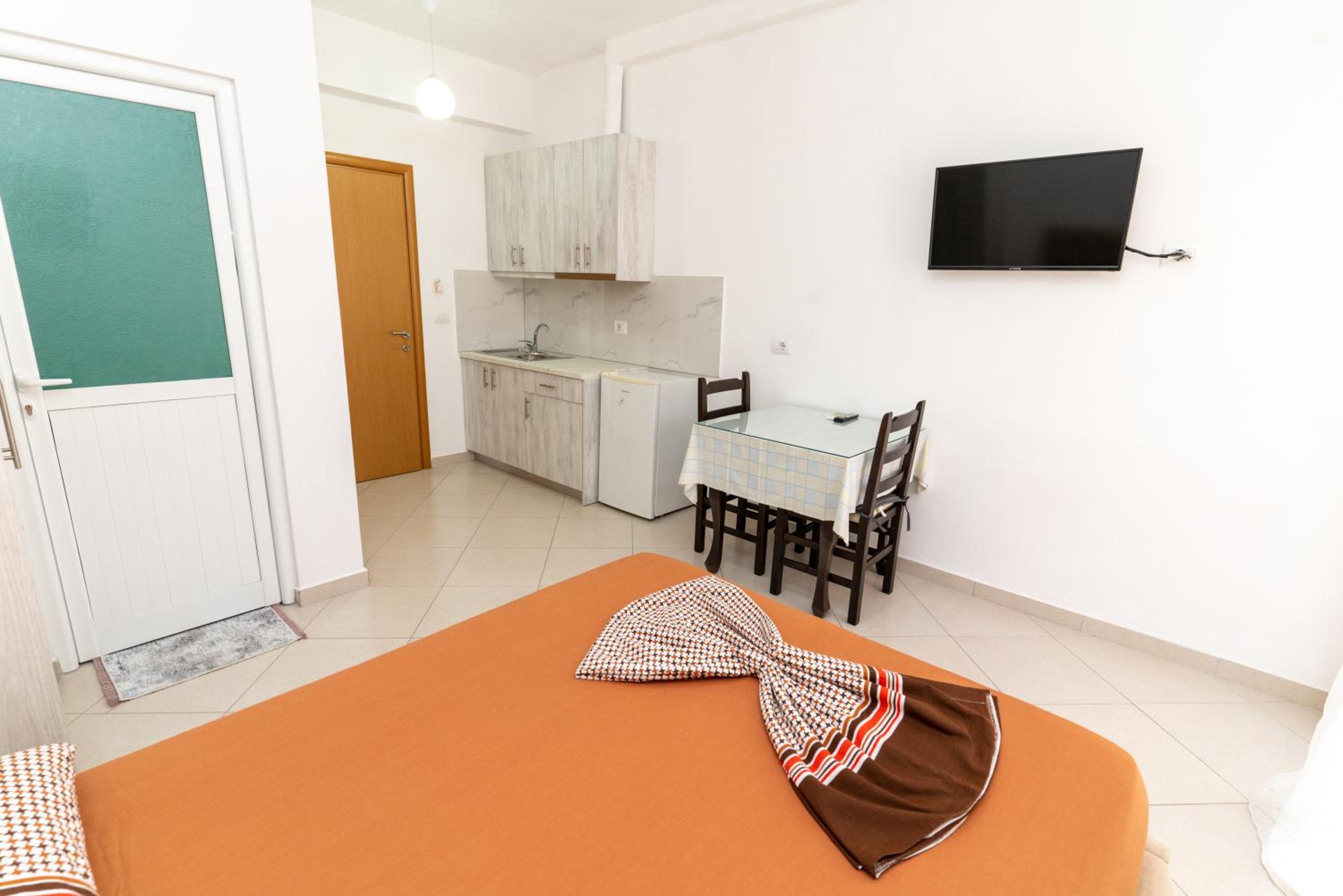 Sheme's Apartments