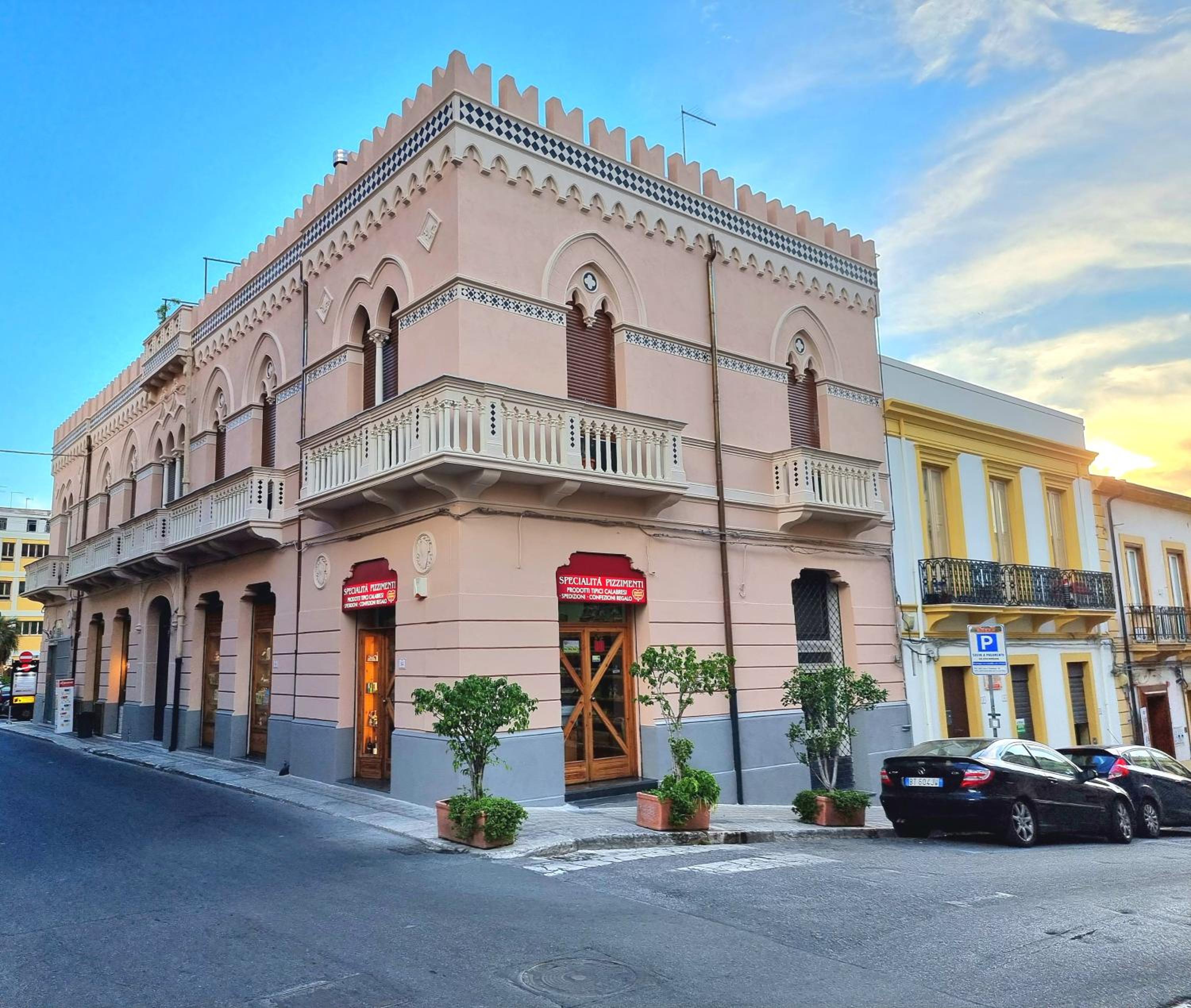Loft Magna Grecia Reggio Calabria Centro Storico a 3 minuti a piedi dal mare view 4