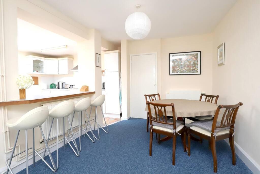 Oxford Vacations - Wolsey Road, North Oxford - Property Image 23