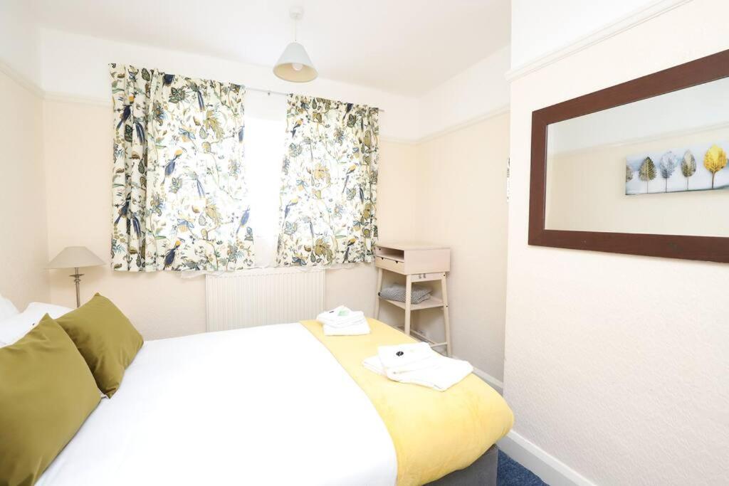 Oxford Vacations - Wolsey Road, North Oxford - Property Image 2