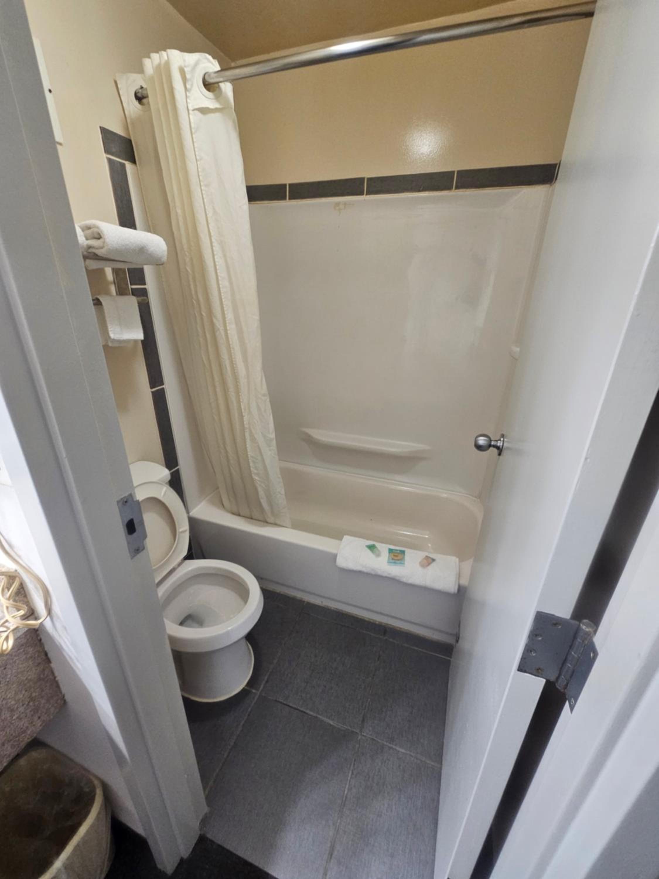 budgetel Inn  Suites - Property Image 12