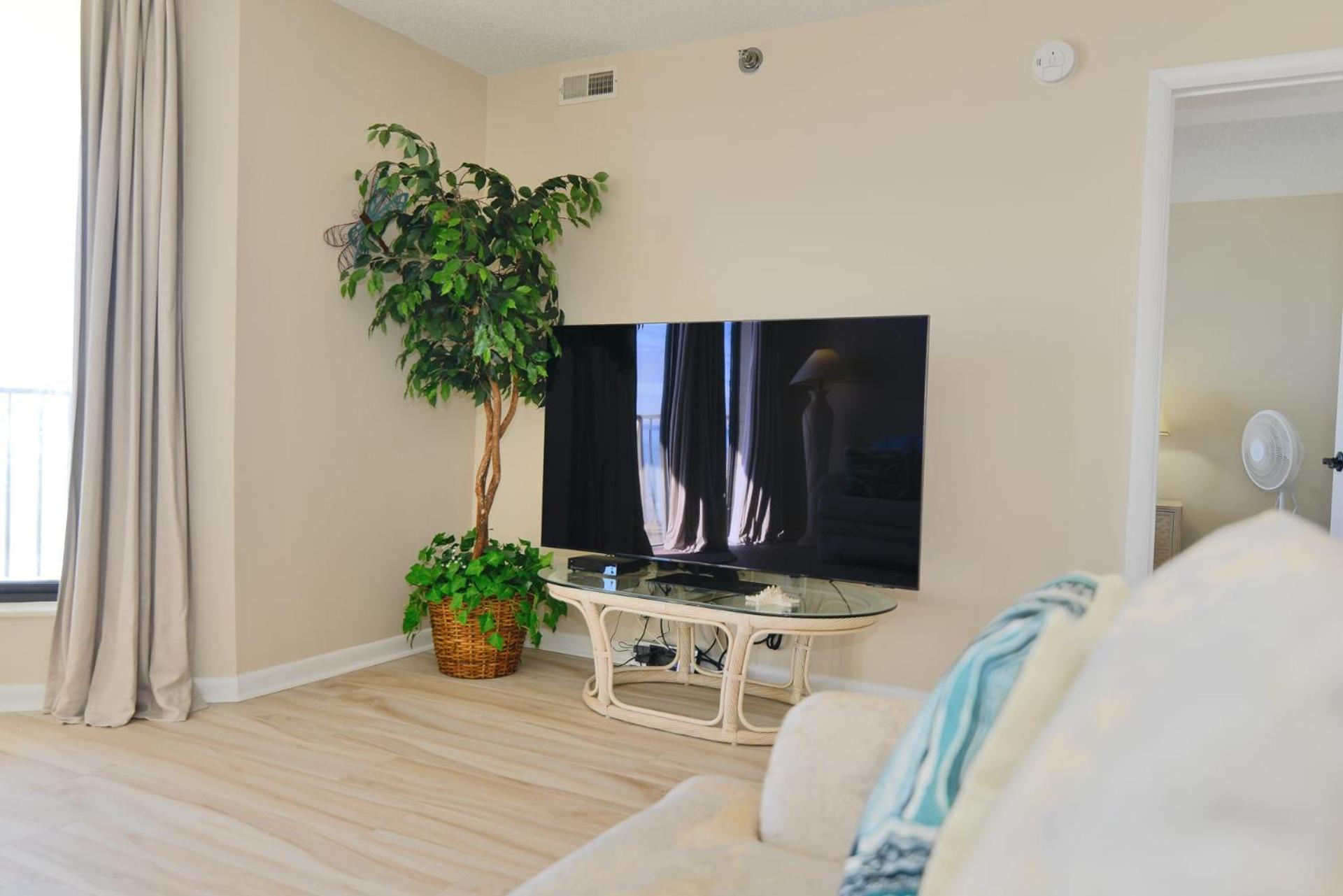Myrtle Beach Vacations - Huge Oceanfront End Unit Top Location with Pool - Property Image 5