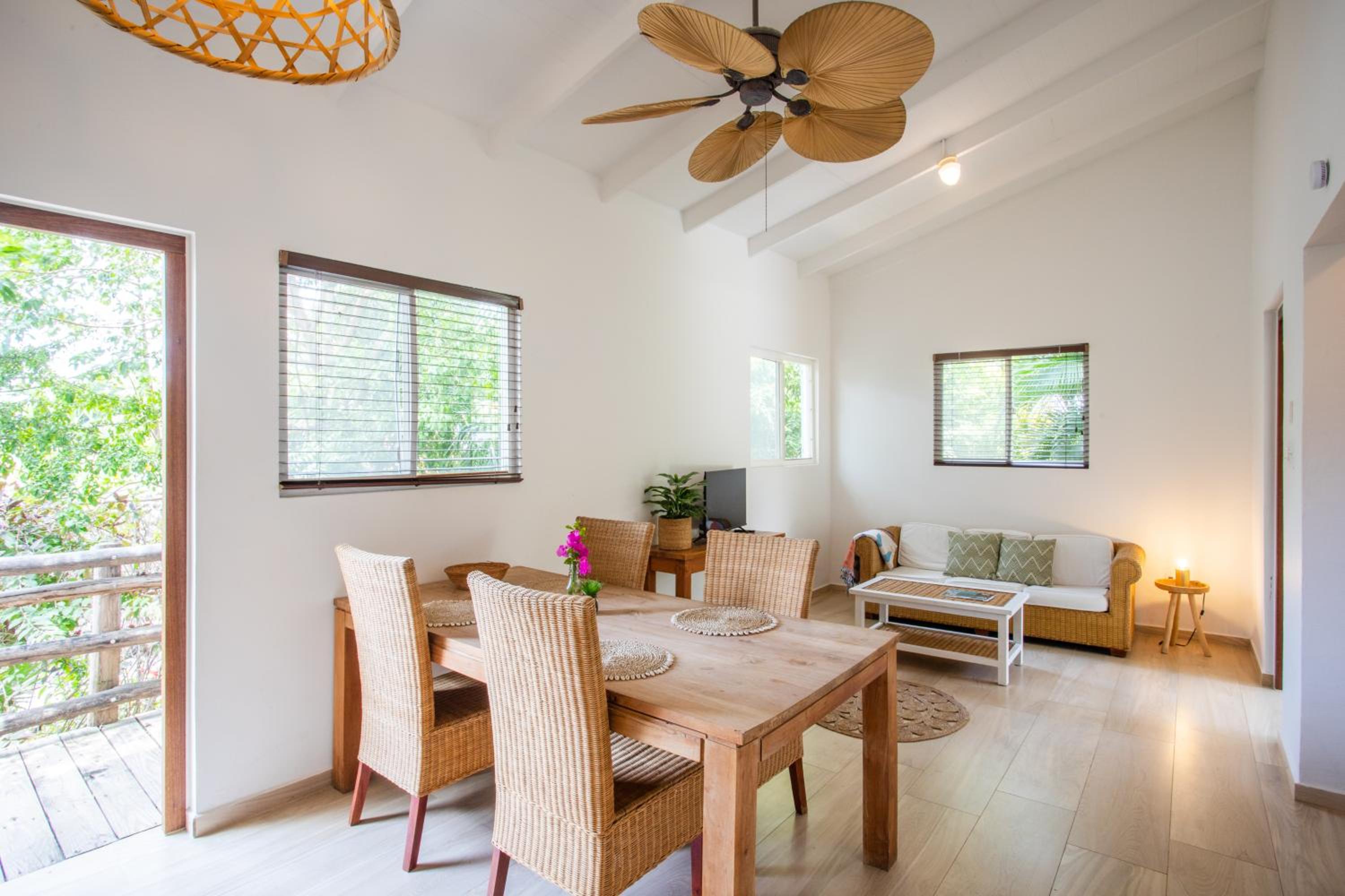 TUK Tropical Boutique Resort Jan Thiel view 5
