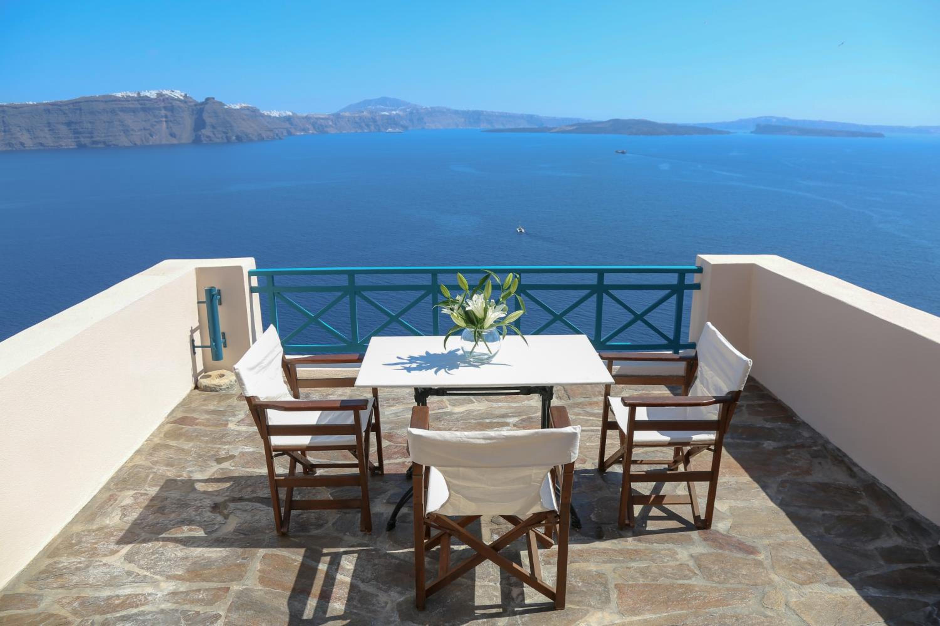 Oia VineyART Homes photo 5