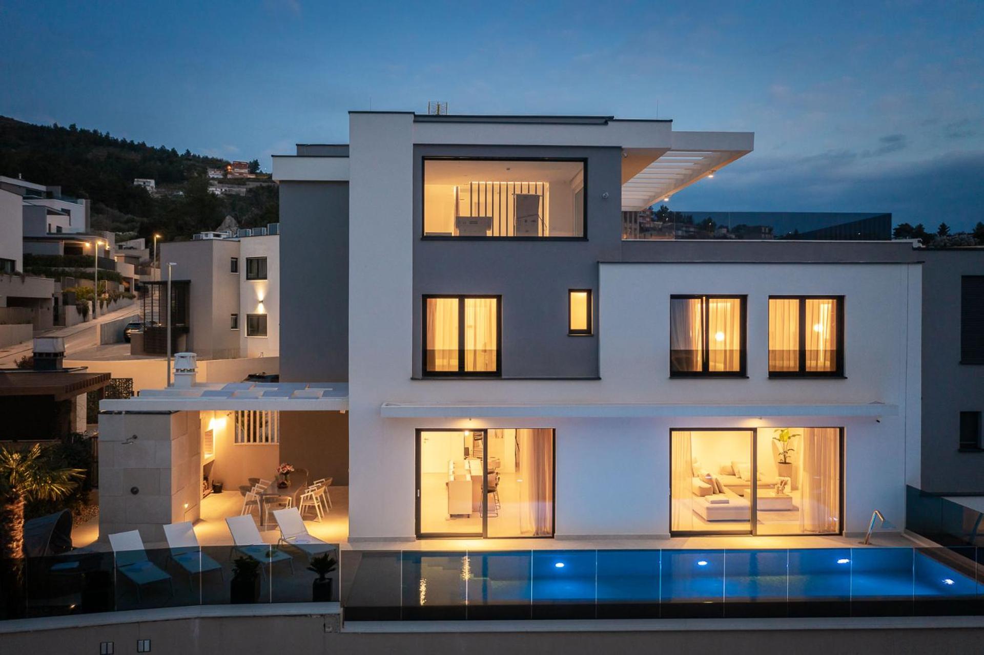 Hotel www VillaGoldenHill com - Image 1