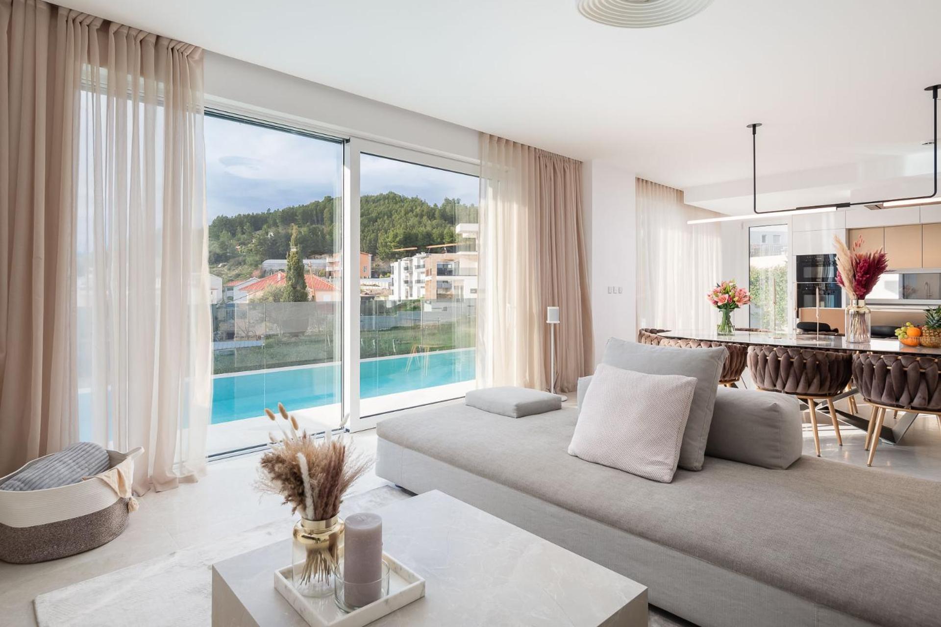 www VillaGoldenHill com view 4