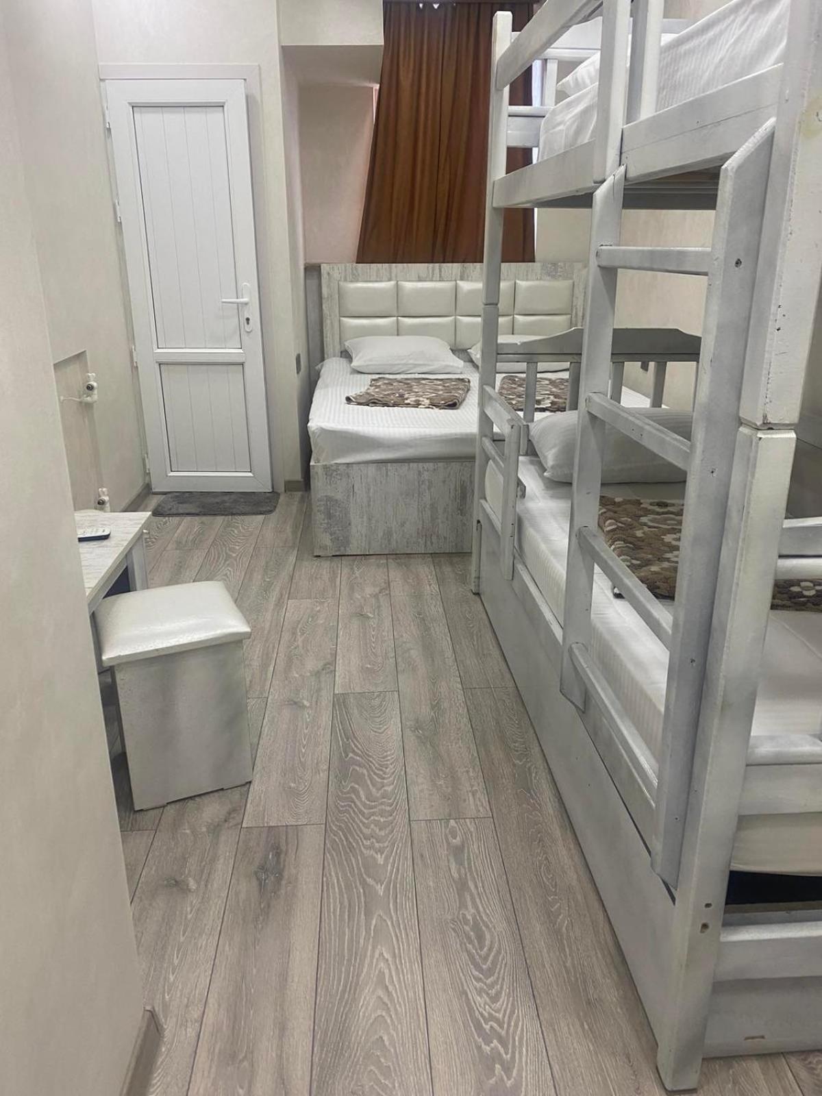 HOTEL N1