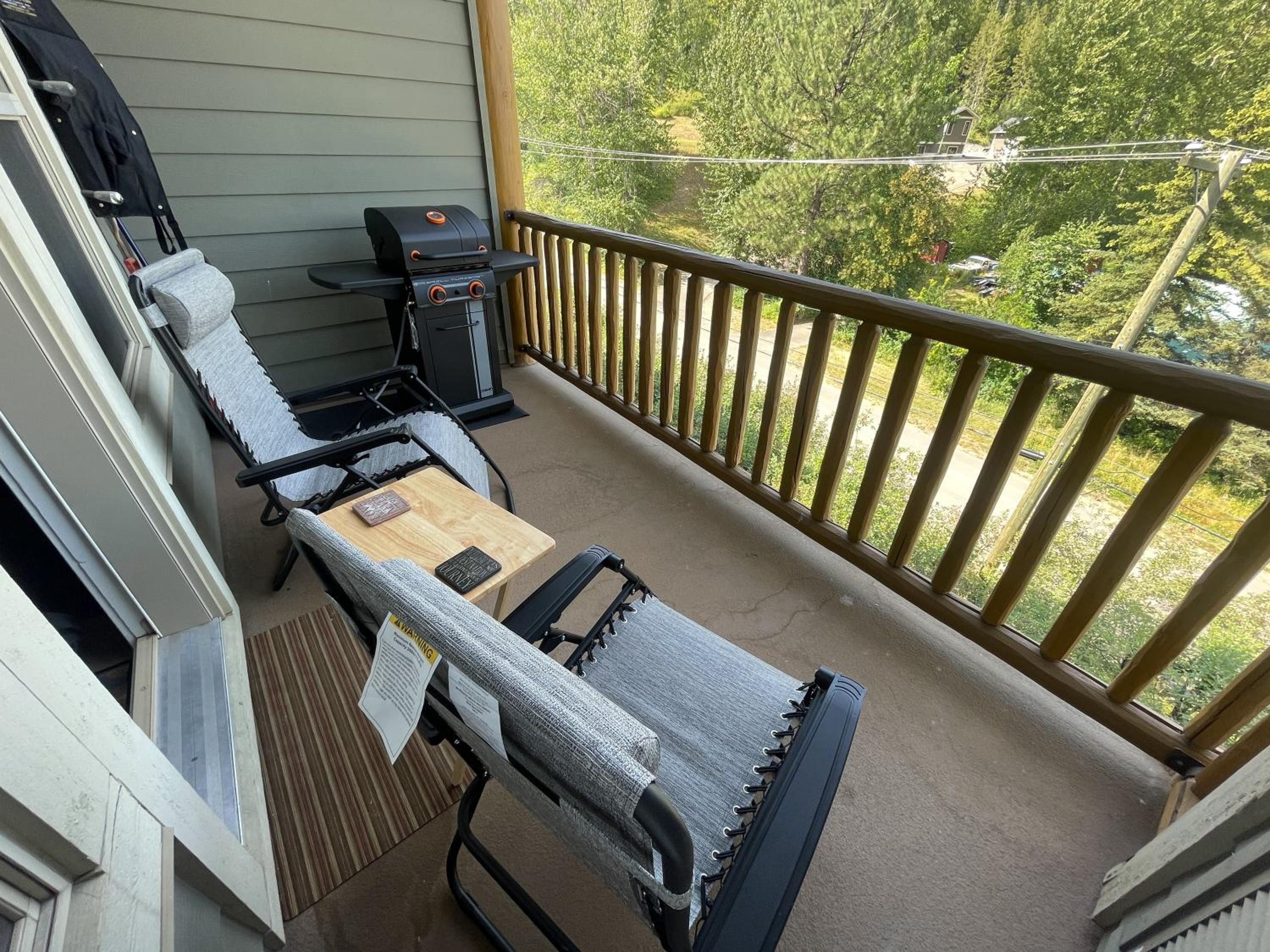 Silver Rock Condominiums by Fernie Central Reservations