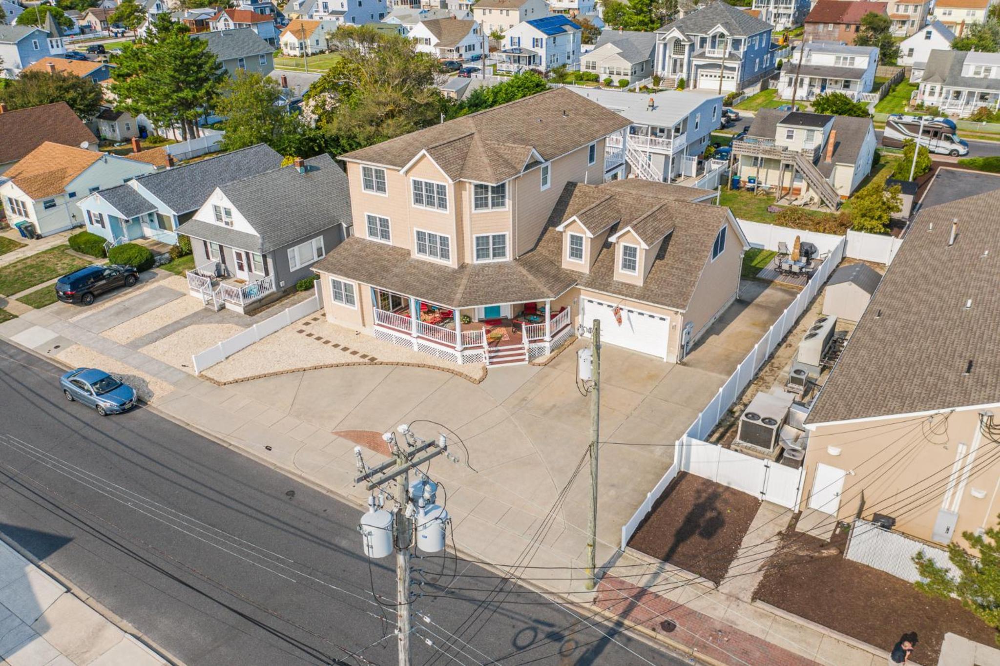 Exquisitely Large Home Block and a half to Beach view 4