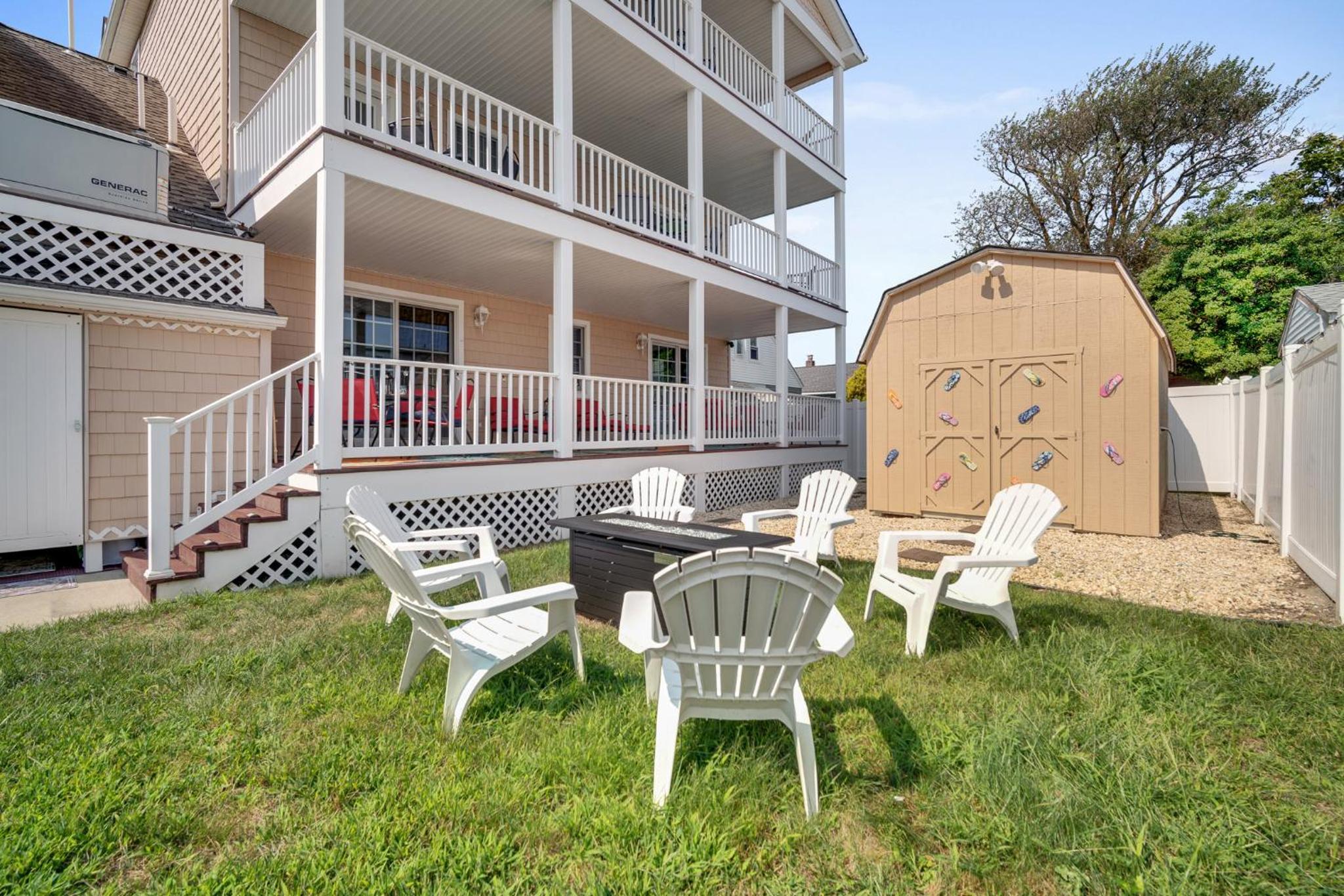 Exquisitely Large Home Block and a half to Beach view 5