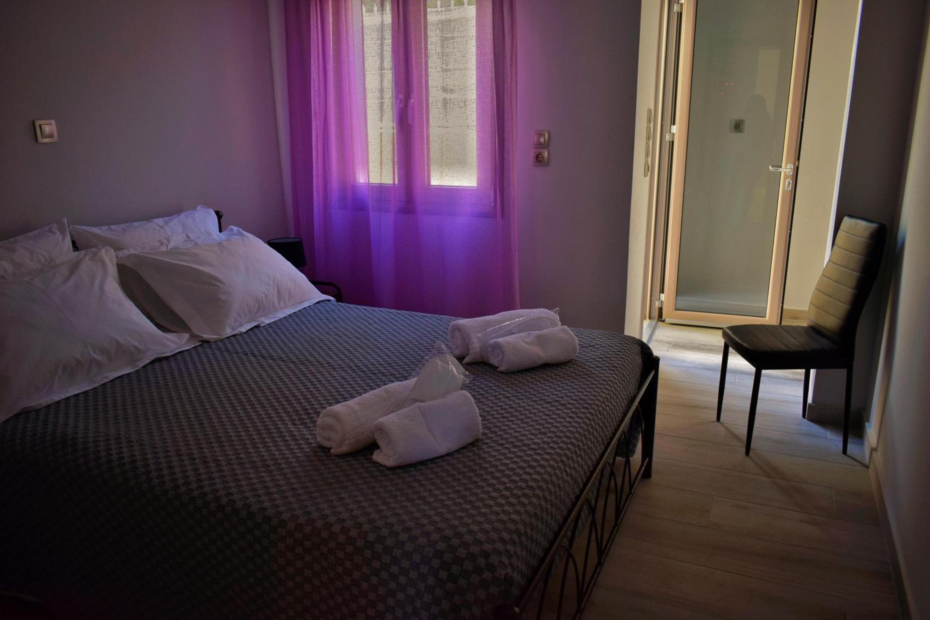 Dolphins House photo 2