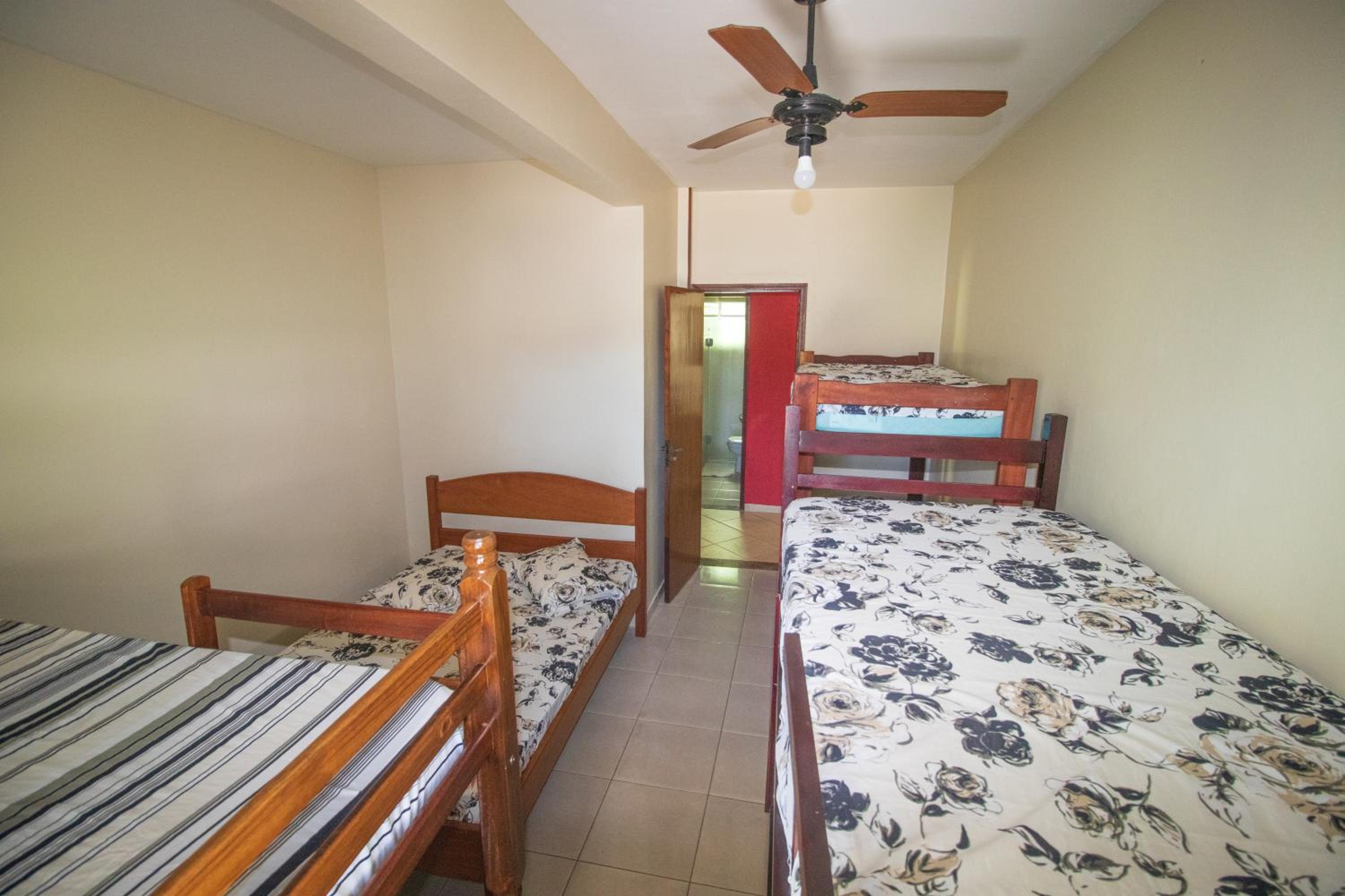 Casa em Ubatuba na Praia Grande para Temporada ALUGO SOMENTE PARA FAMÍLIA!!!