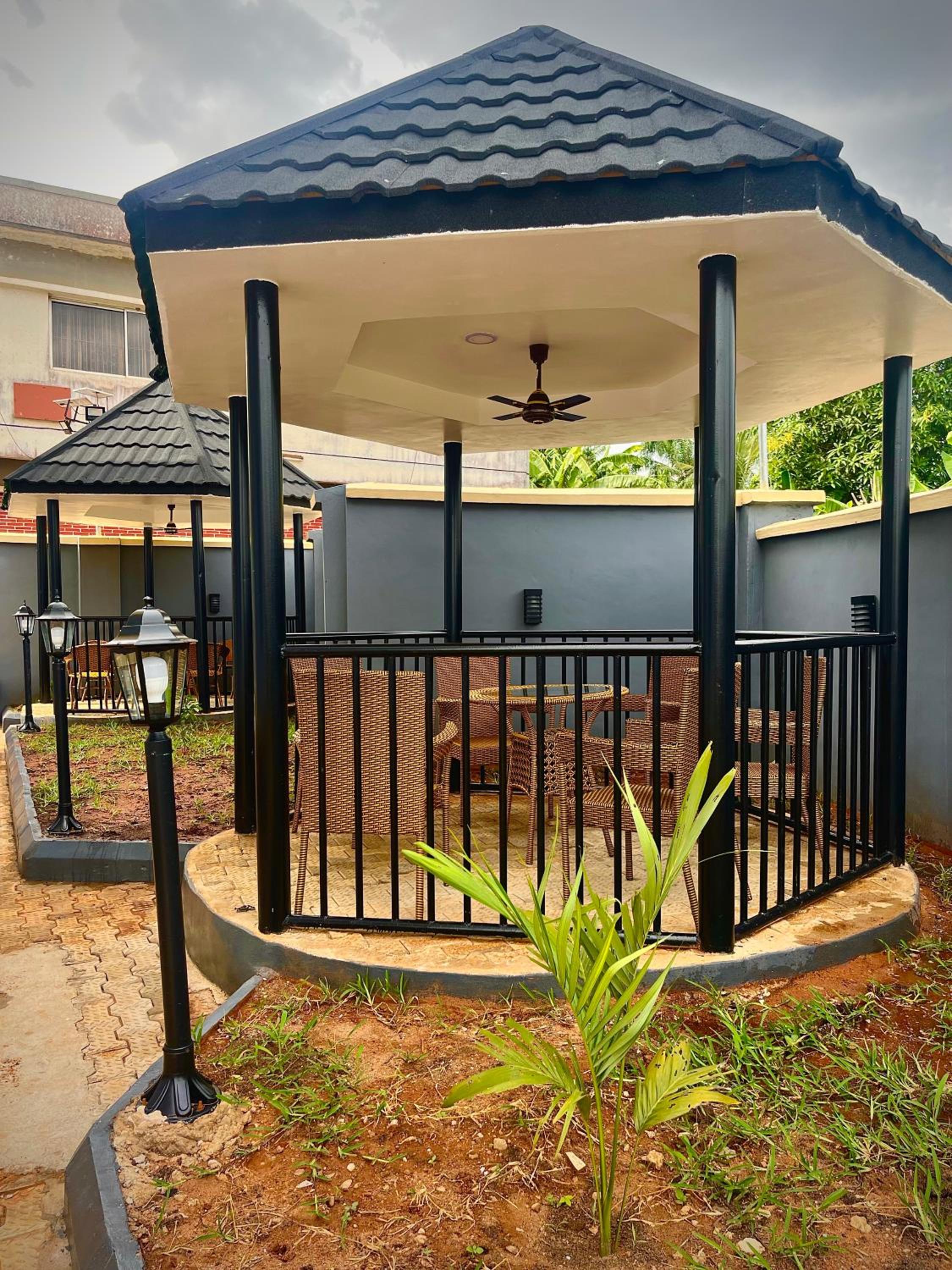 The Moonshine Residence-Royal