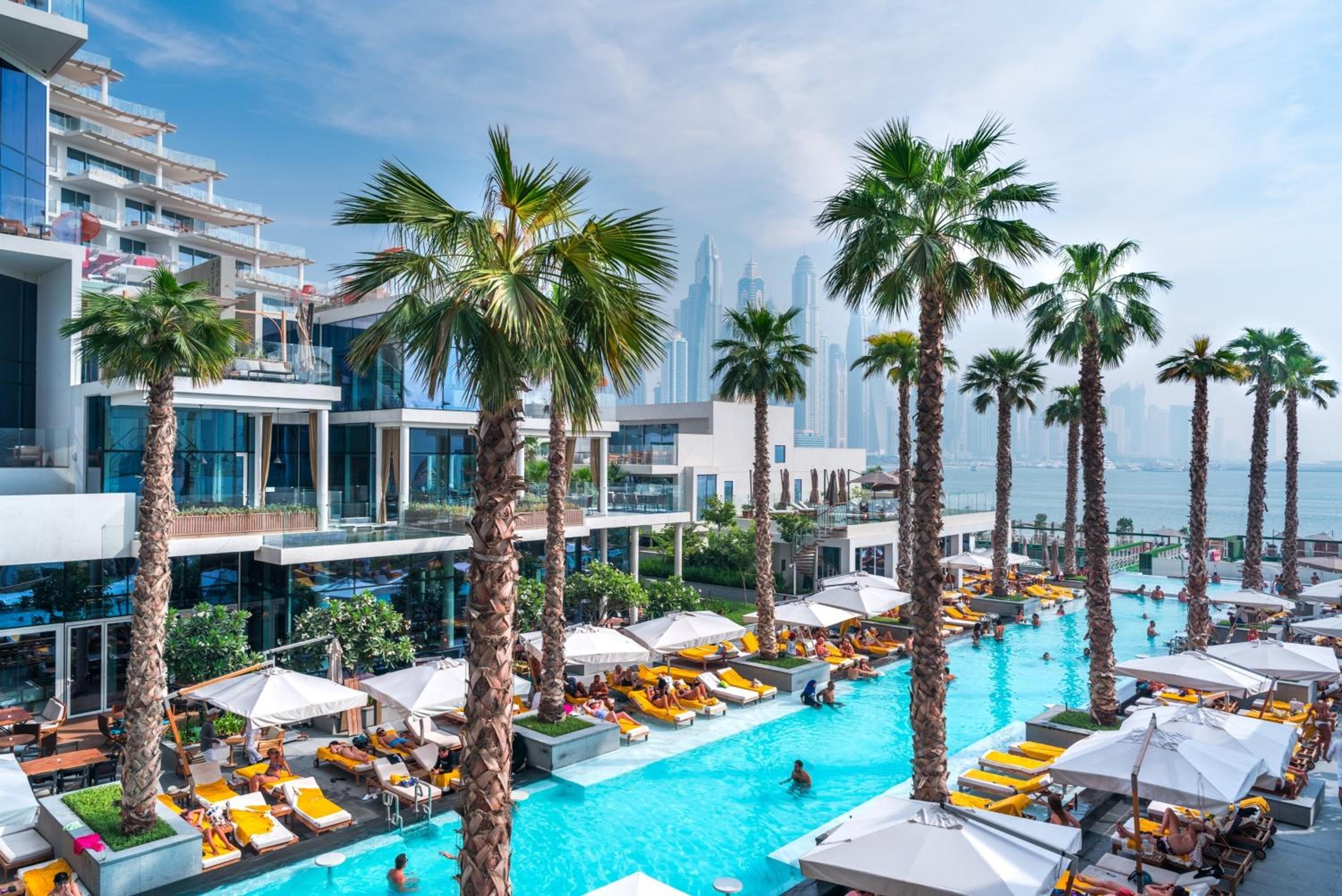 Maison Privee - Glamourous Apt with Sea Views at FIVE Palm