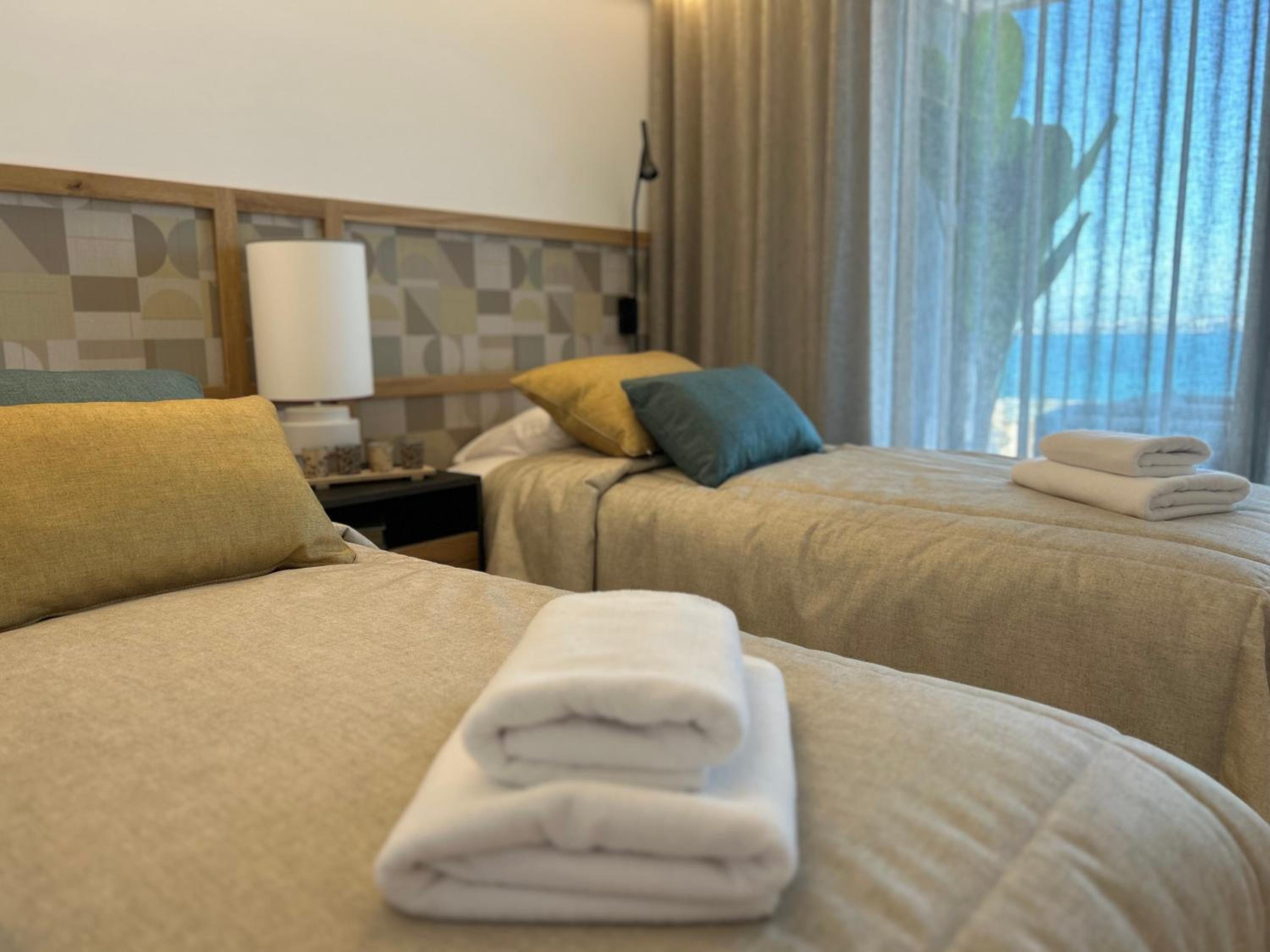 POSIDONIA PUNTA PRIMA - Luxury Seafront Apartments