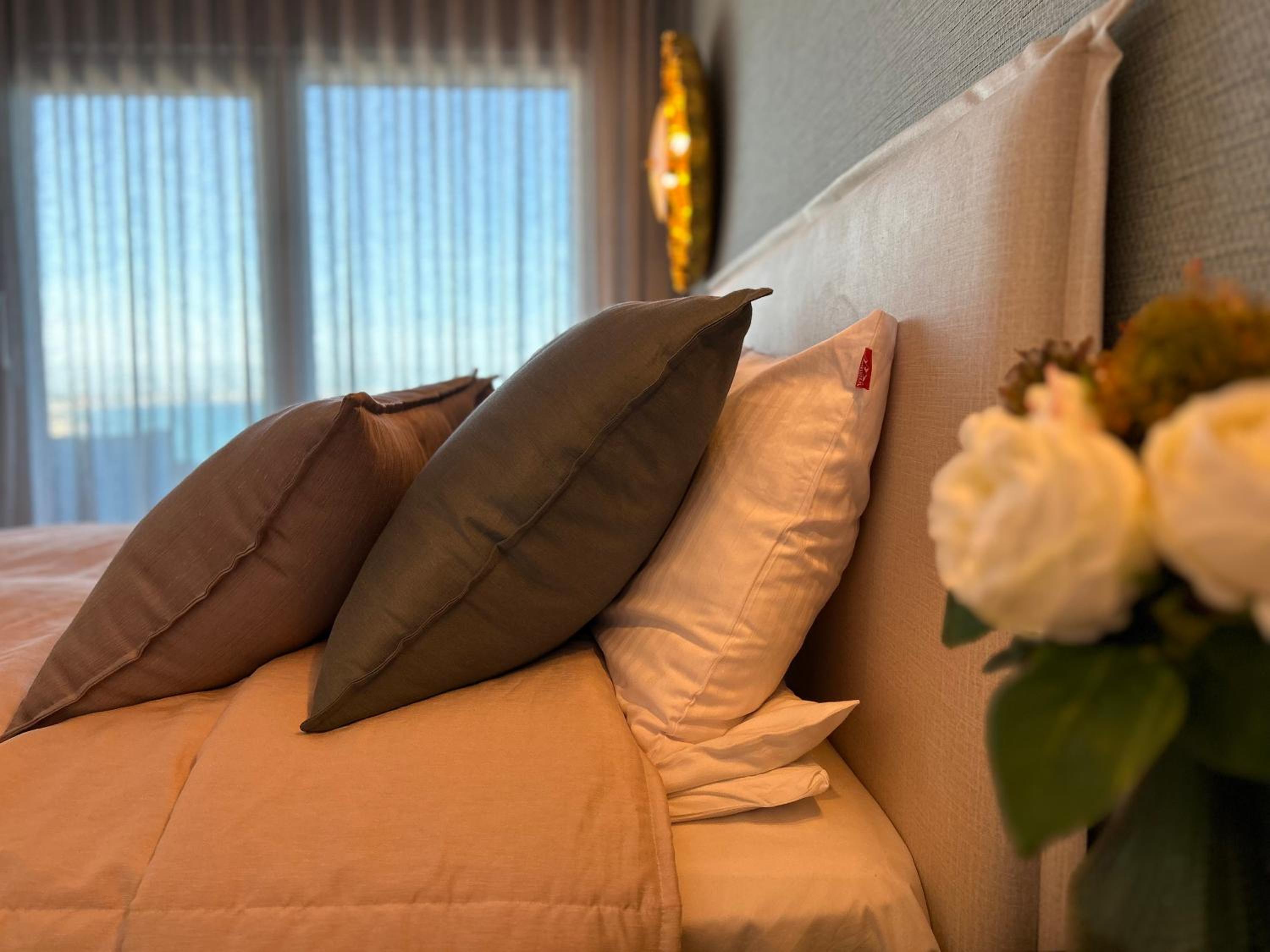 POSIDONIA PUNTA PRIMA - Luxury Seafront Apartments