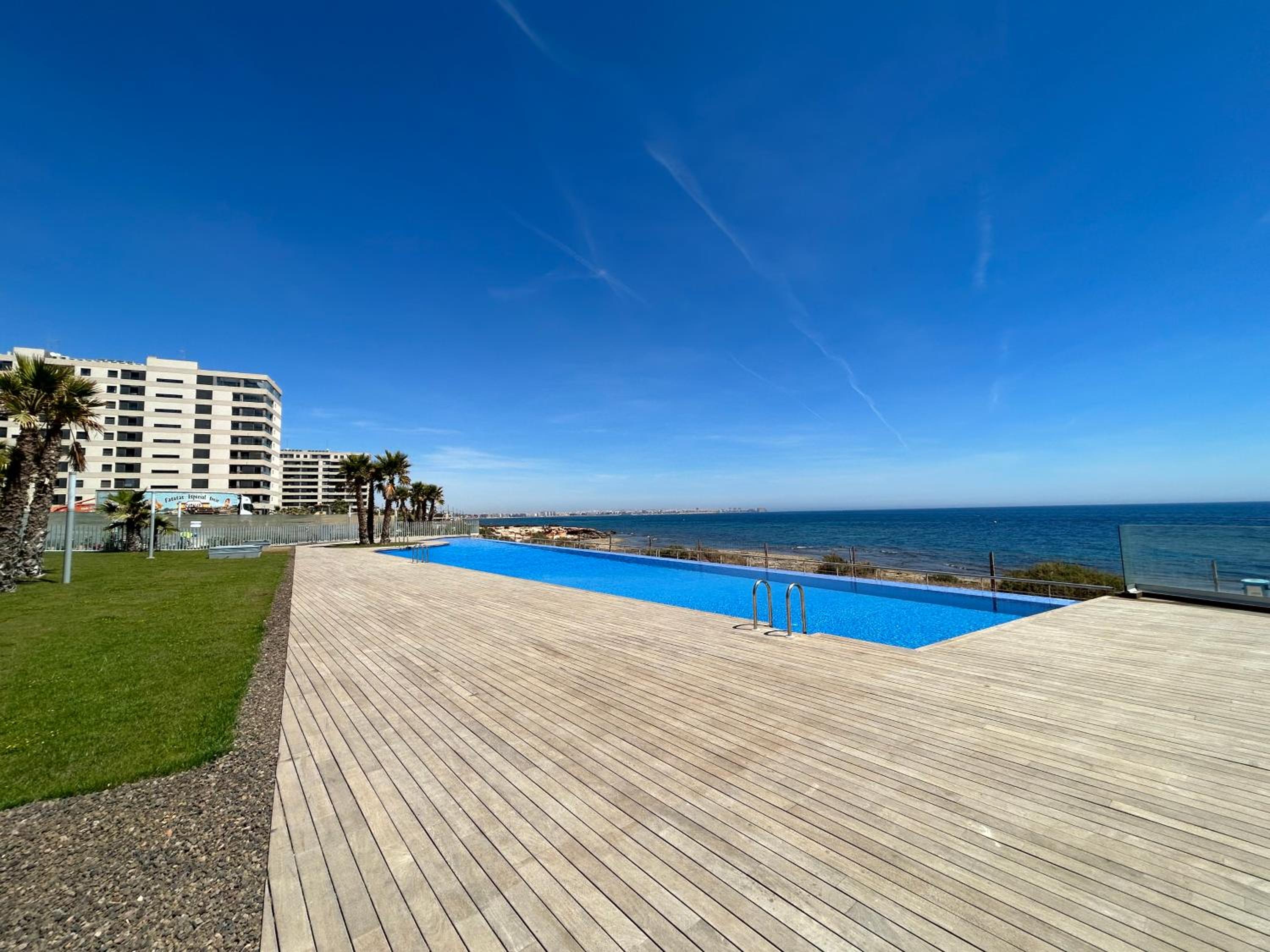 POSIDONIA PUNTA PRIMA - Luxury Seafront Apartments
