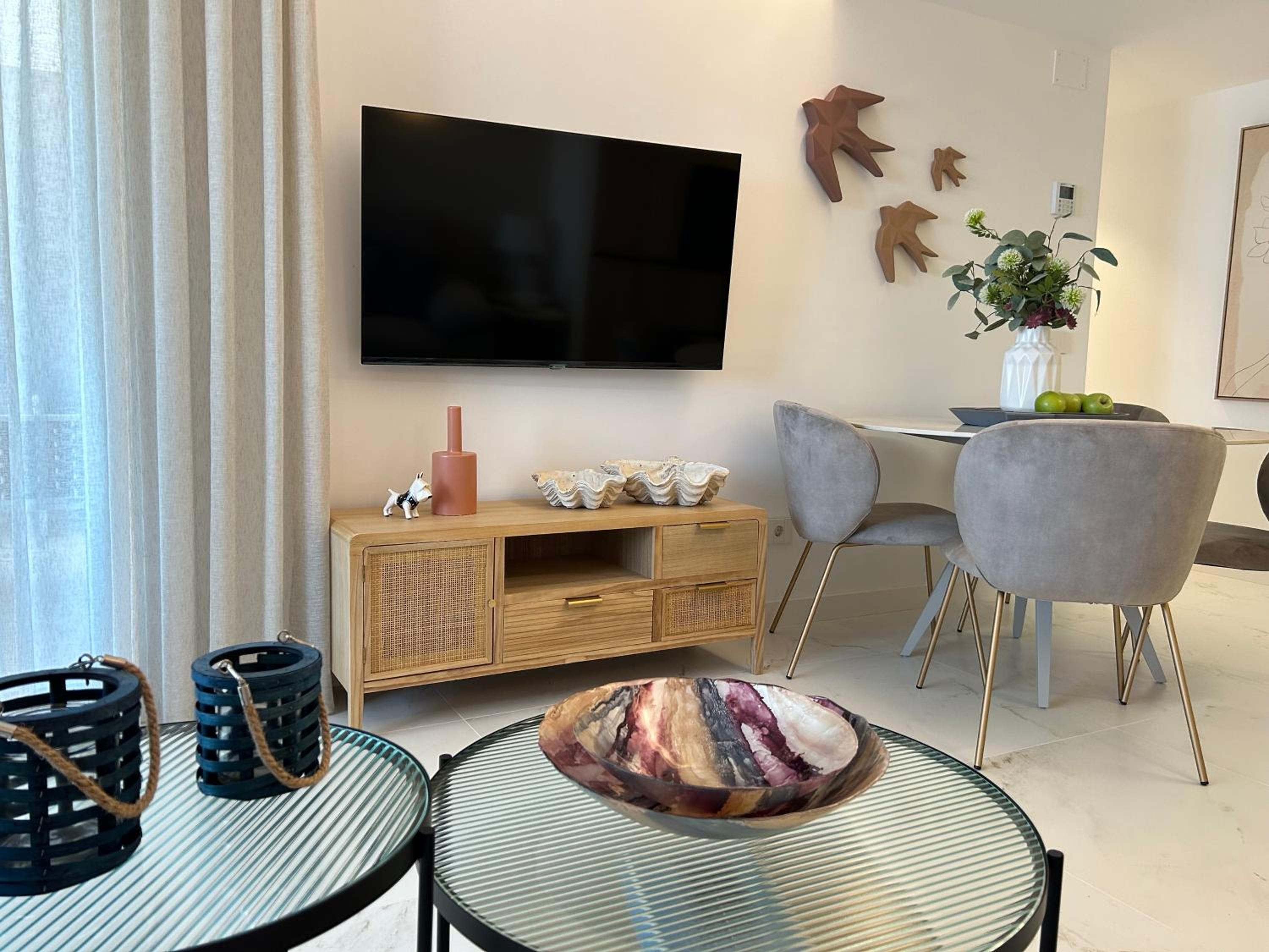 POSIDONIA PUNTA PRIMA - Luxury Seafront Apartments