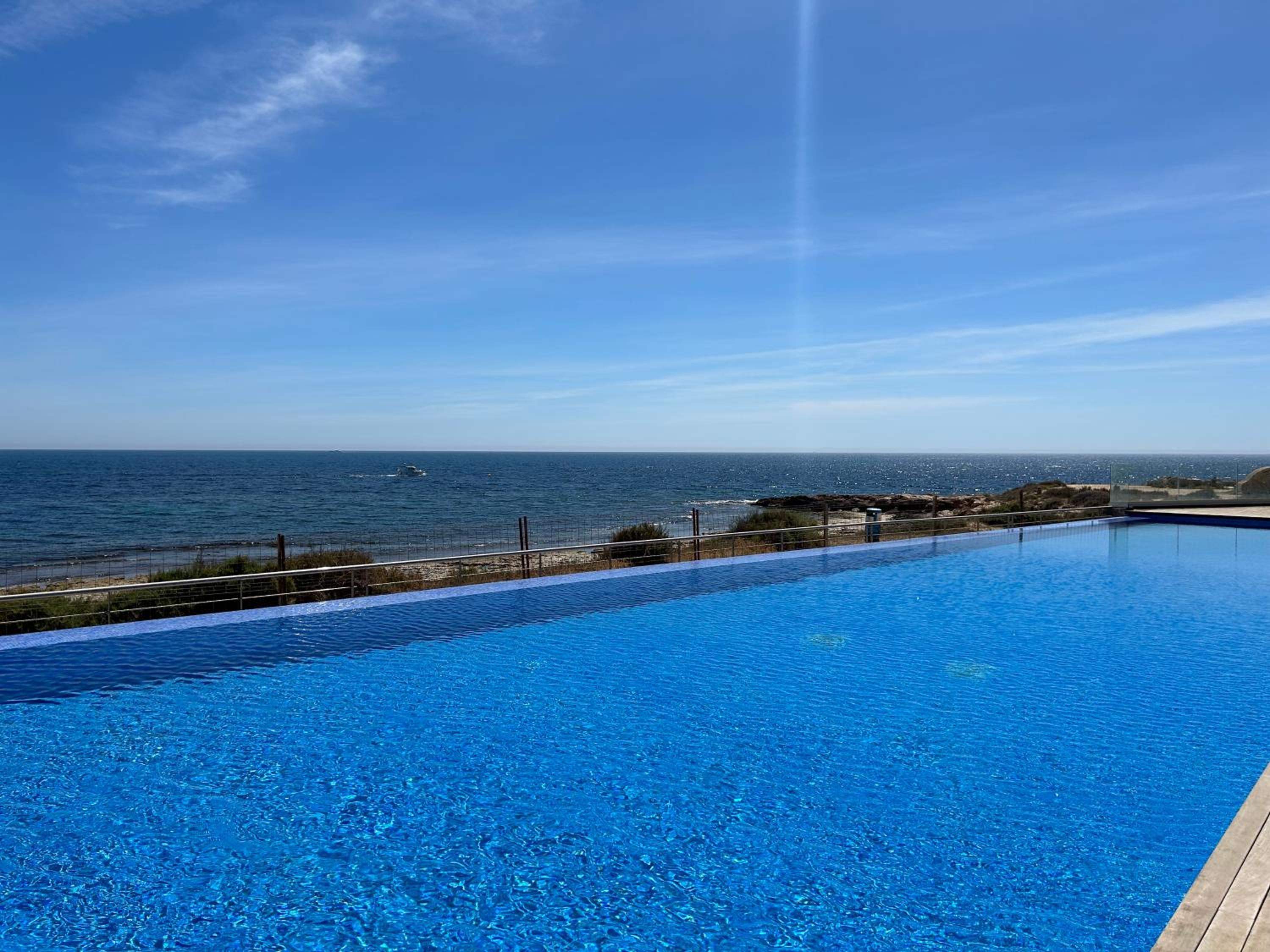 POSIDONIA PUNTA PRIMA - Luxury Seafront Apartments