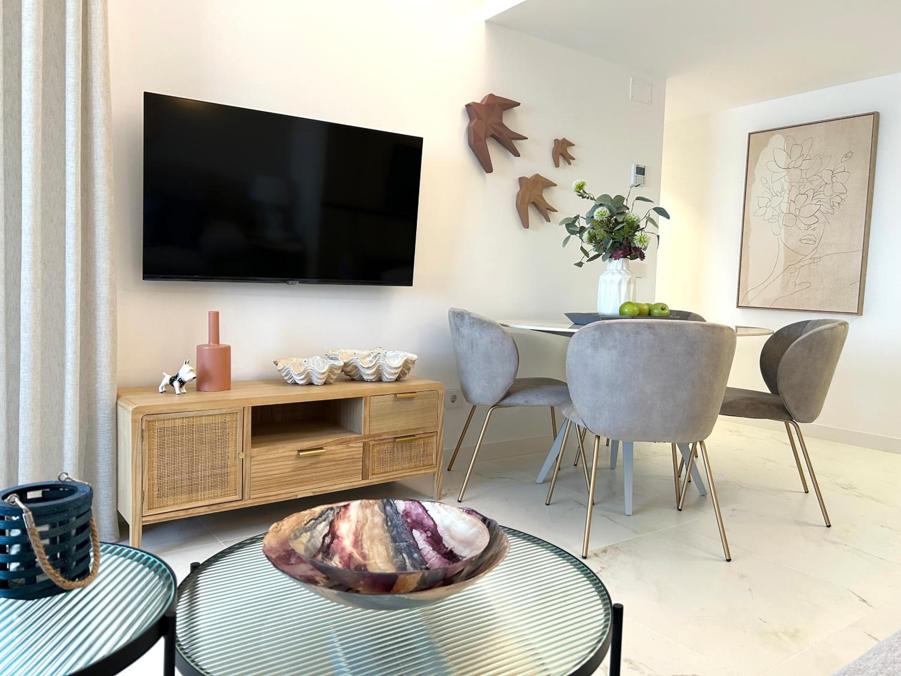 POSIDONIA PUNTA PRIMA - Luxury Seafront Apartments