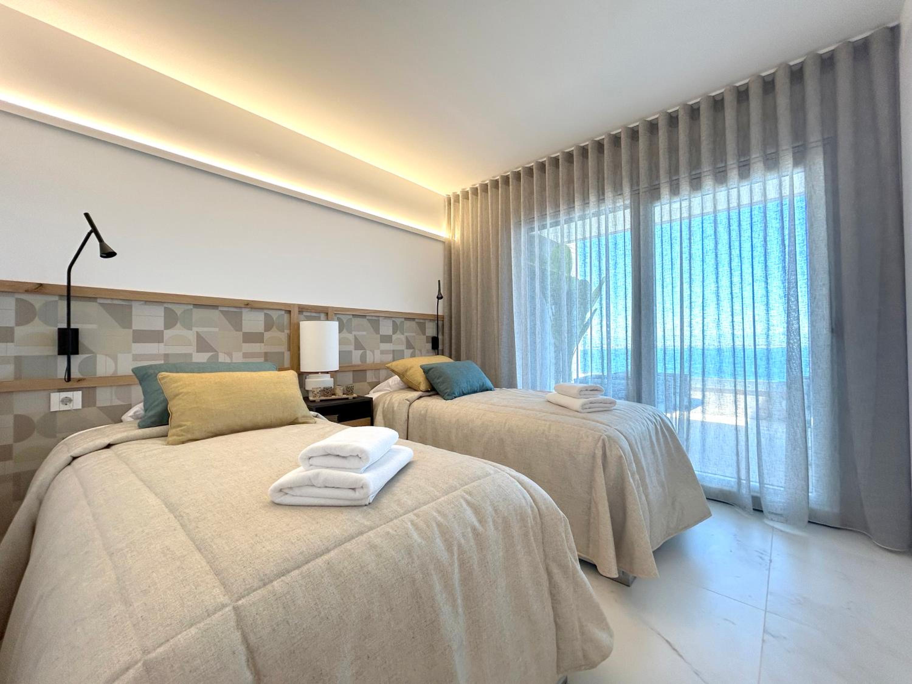POSIDONIA PUNTA PRIMA - Luxury Seafront Apartments