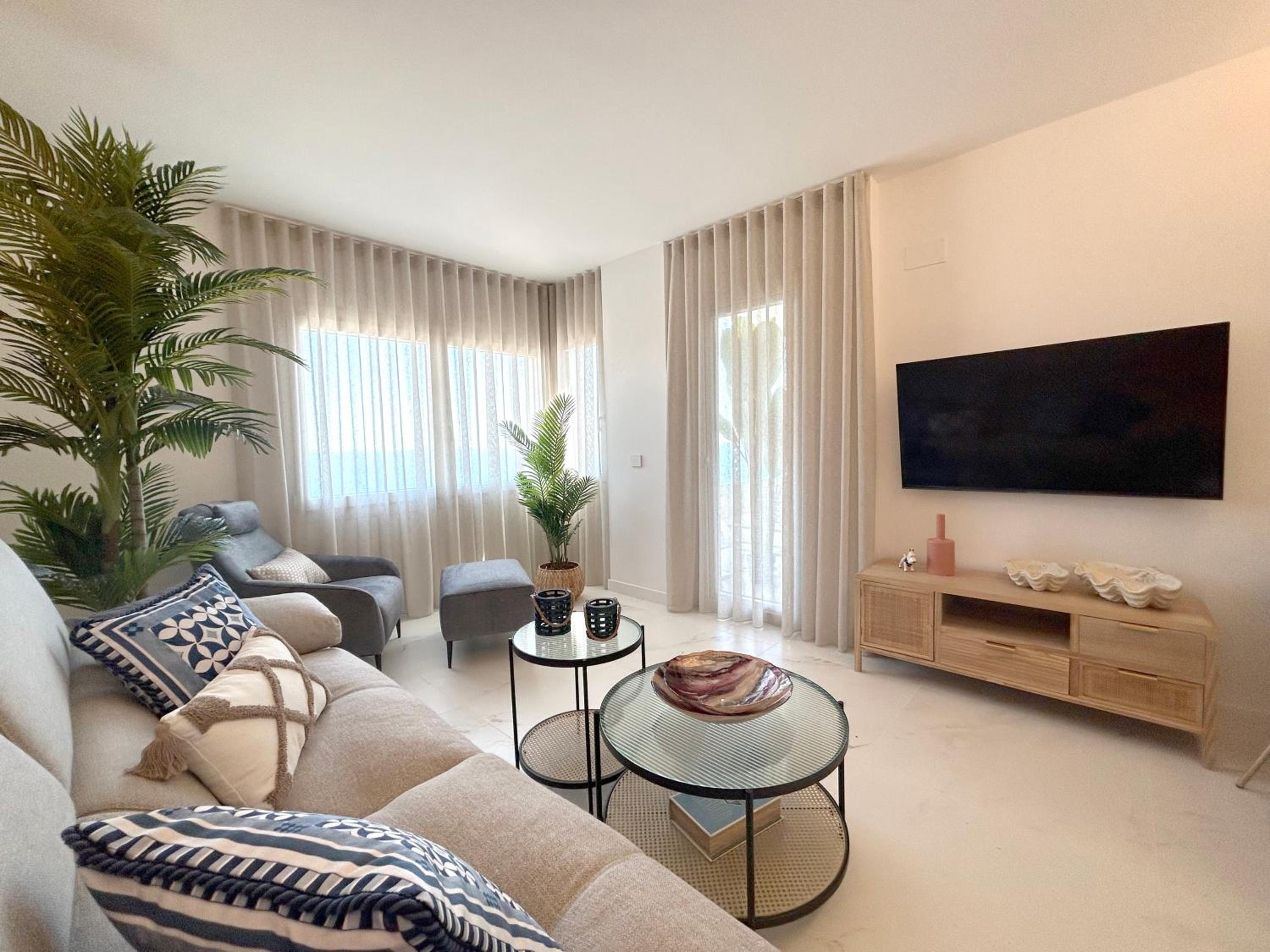 POSIDONIA PUNTA PRIMA - Luxury Seafront Apartments