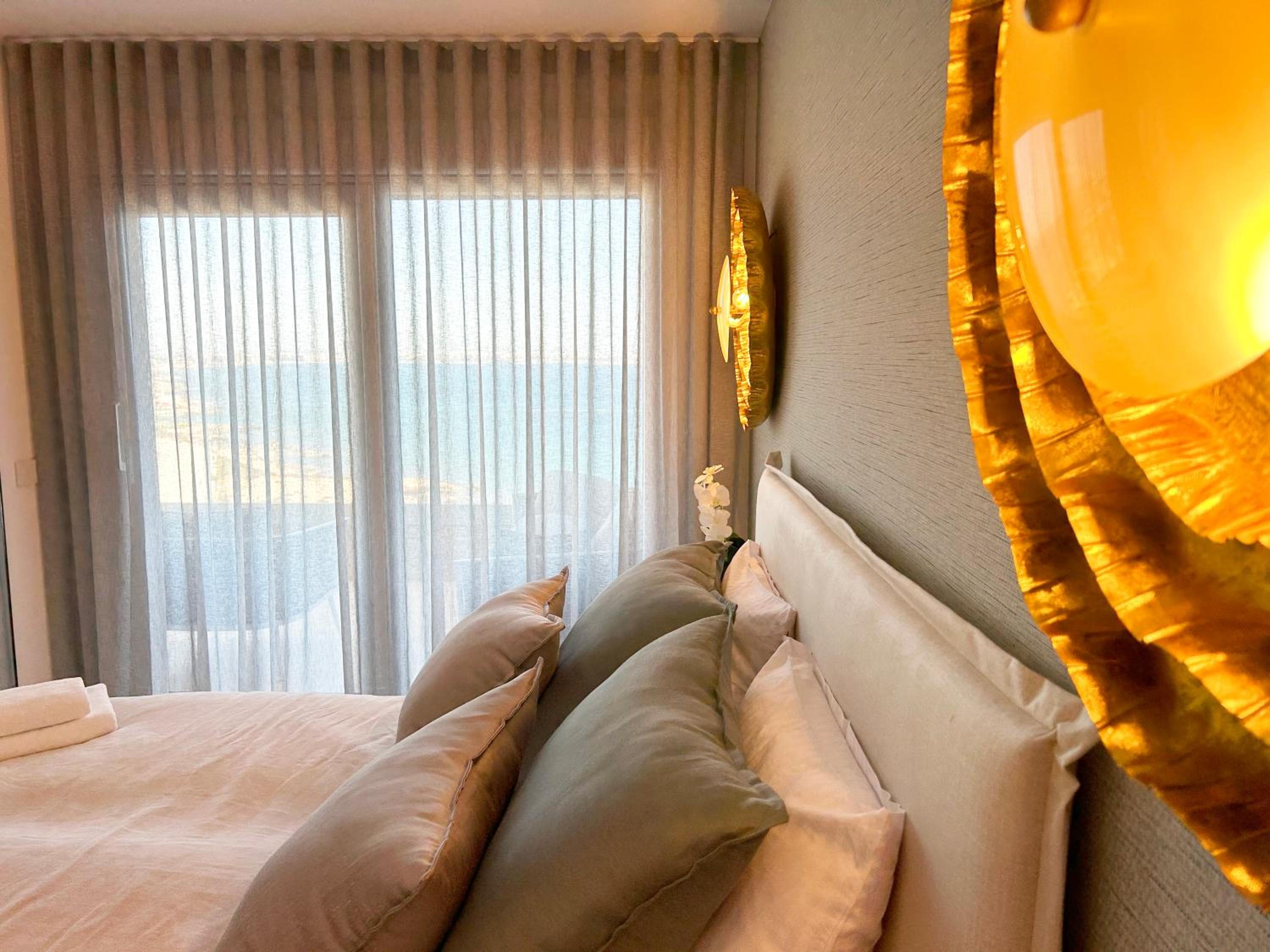 POSIDONIA PUNTA PRIMA - Luxury Seafront Apartments