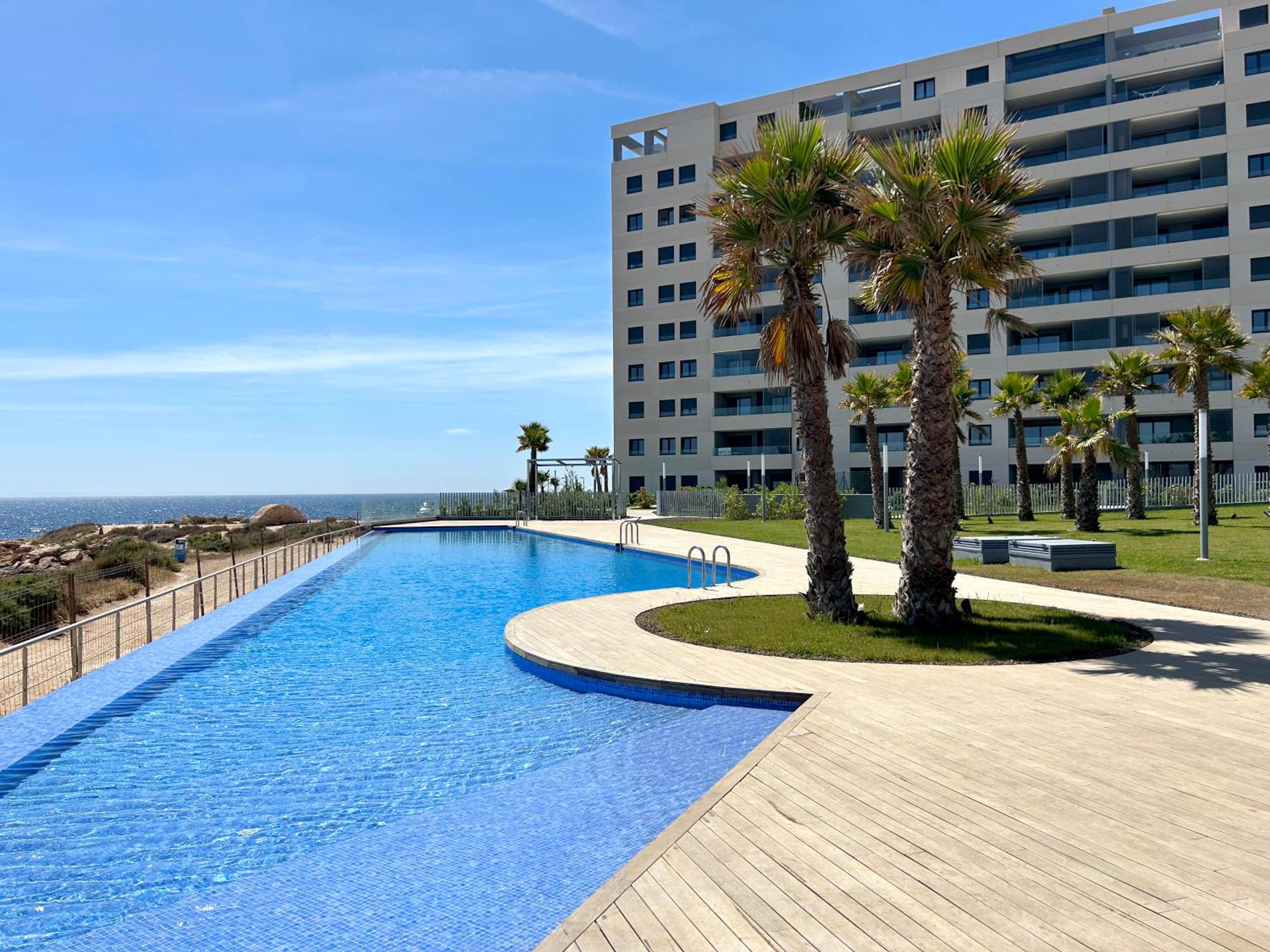 POSIDONIA PUNTA PRIMA - Luxury Seafront Apartments