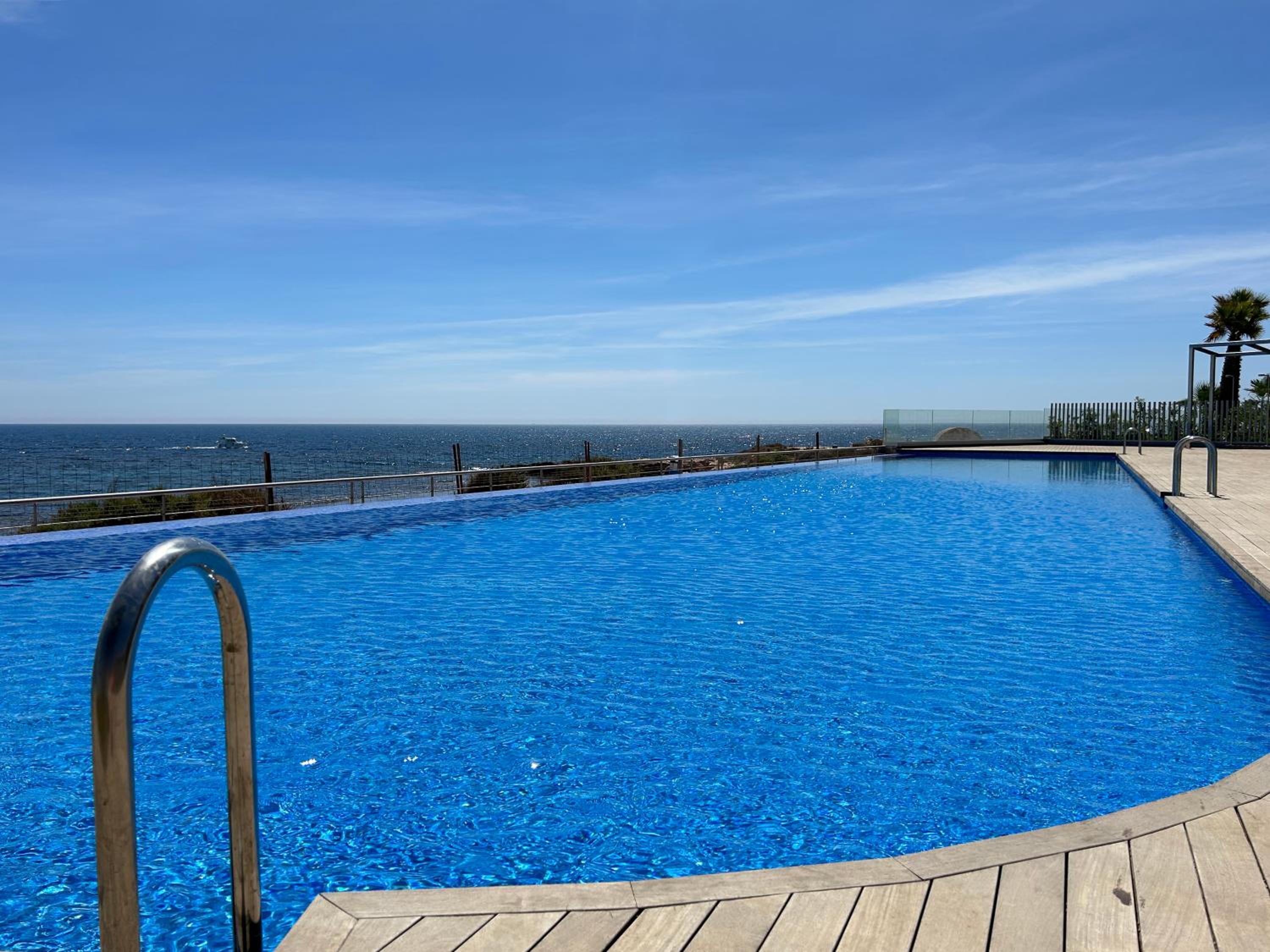POSIDONIA PUNTA PRIMA - Luxury Seafront Apartments