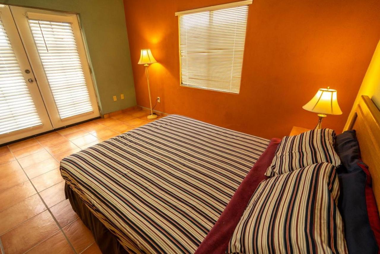 2 bed/2bath - family vacation home in beach resort view 4