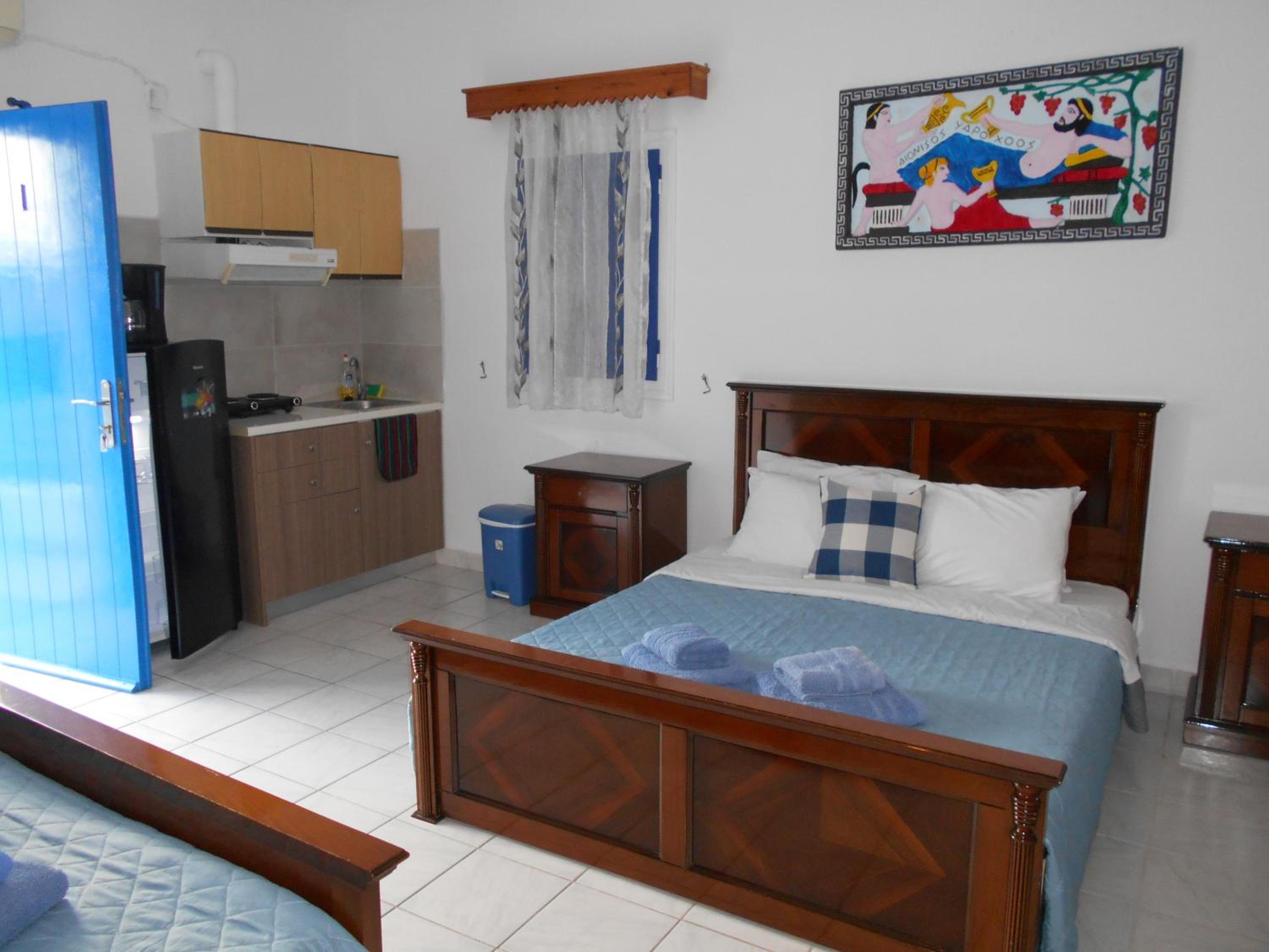 Studios Apartments Kapetanios