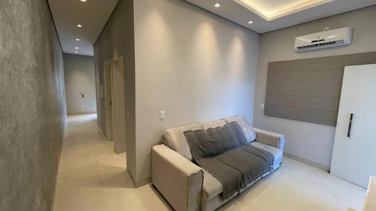 Casa com piscina 1 Quarto