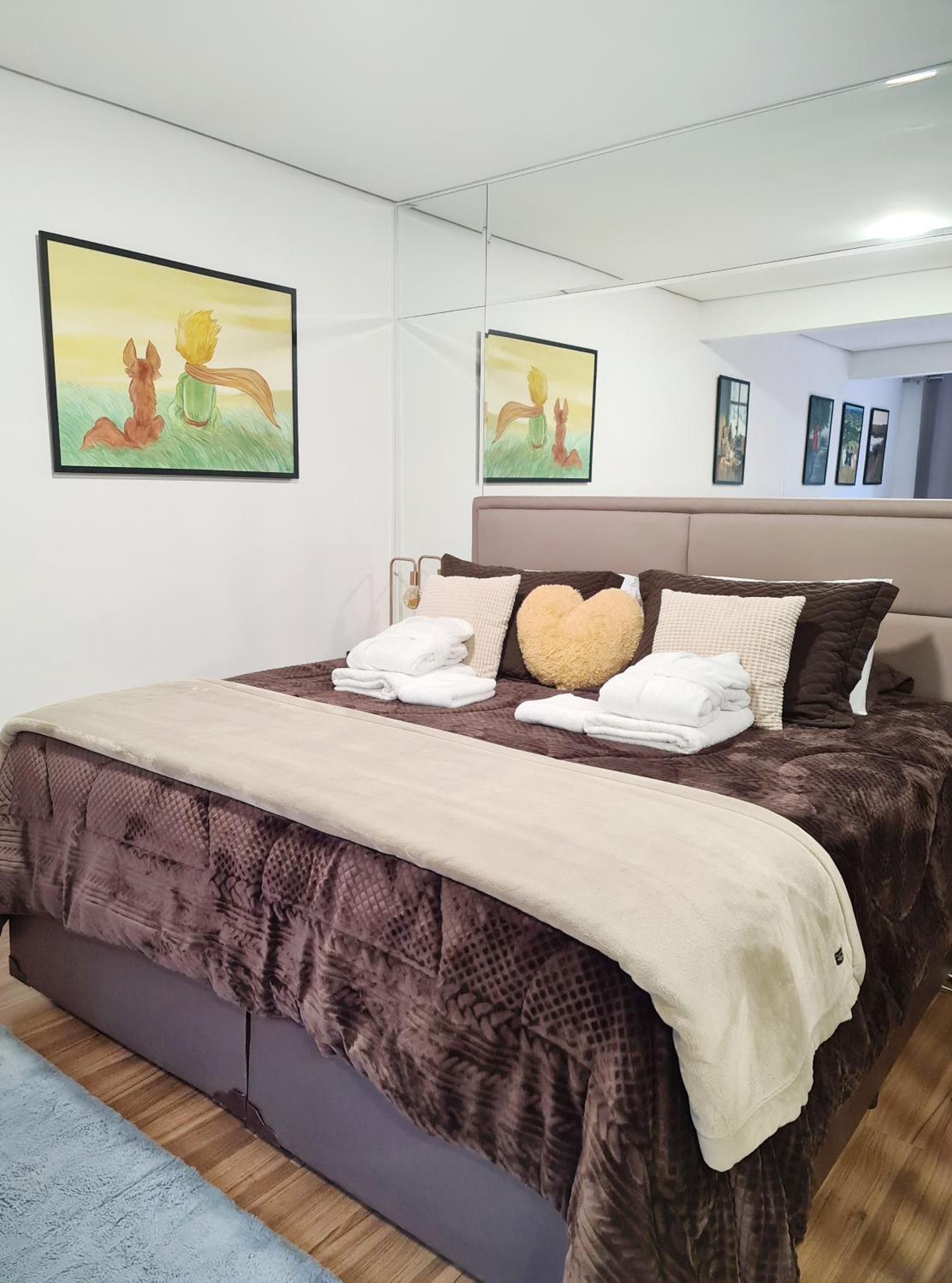 Loft Cama King 3 min do centrinho by HospedaHost