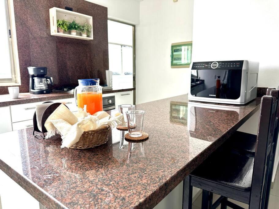 3BR Beautiful Condo with Pool Gym & Great Location