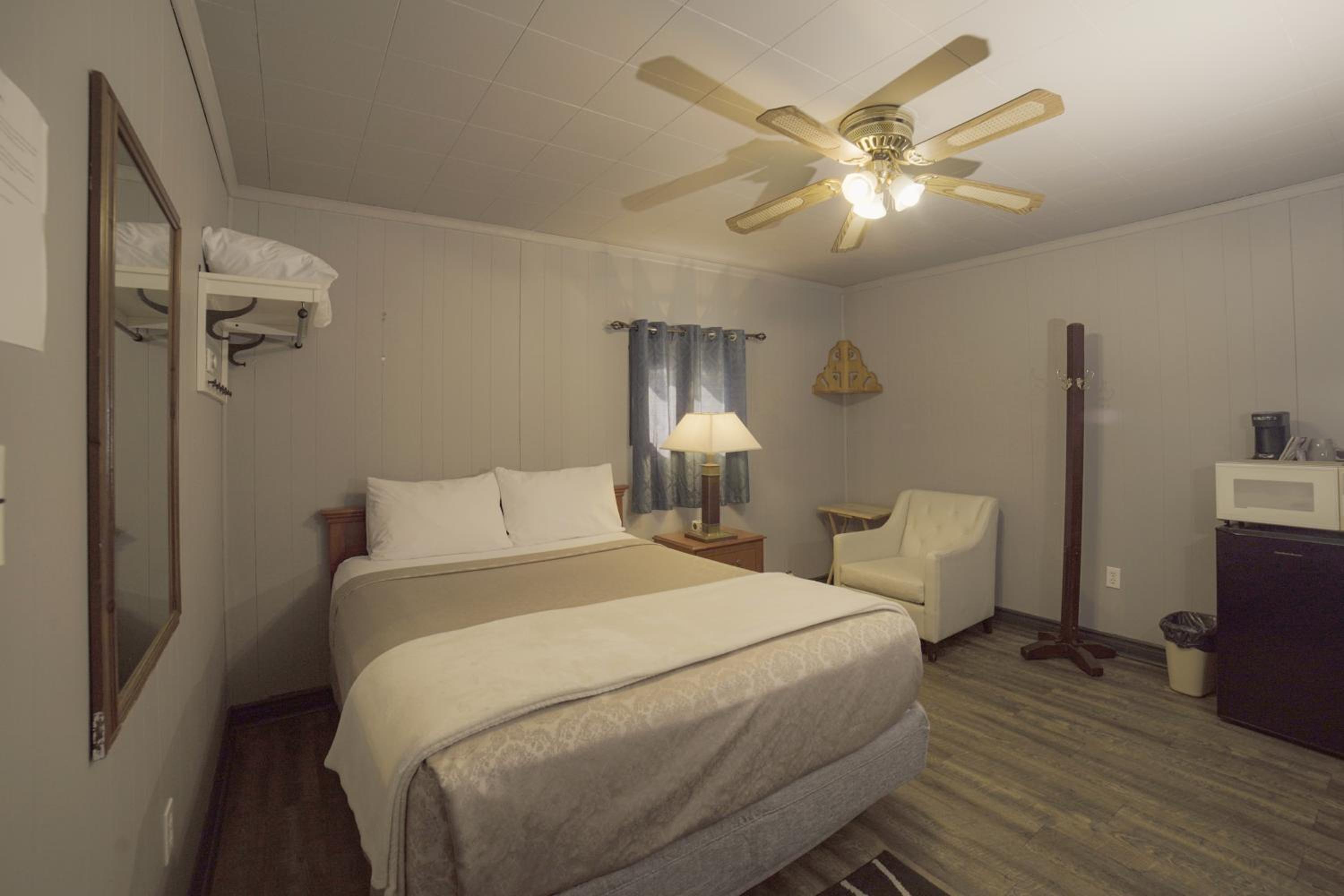 Glen Garry motel and cottages