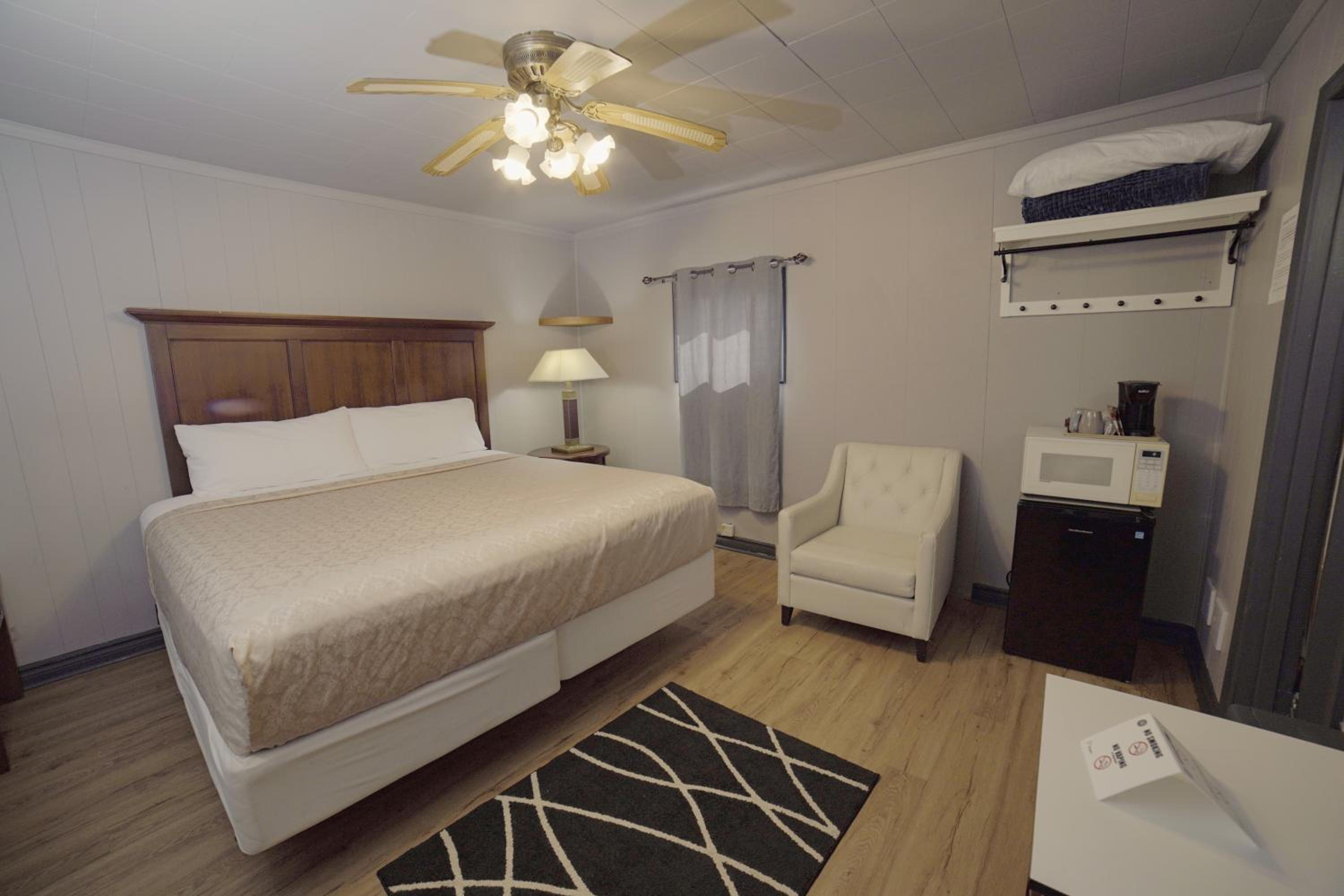 Glen Garry motel and cottages
