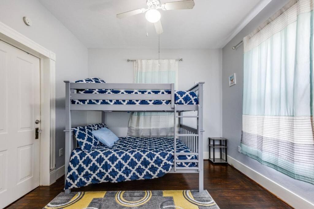 Cozy sea breeze bungalow - 2 mins to the beach view 5