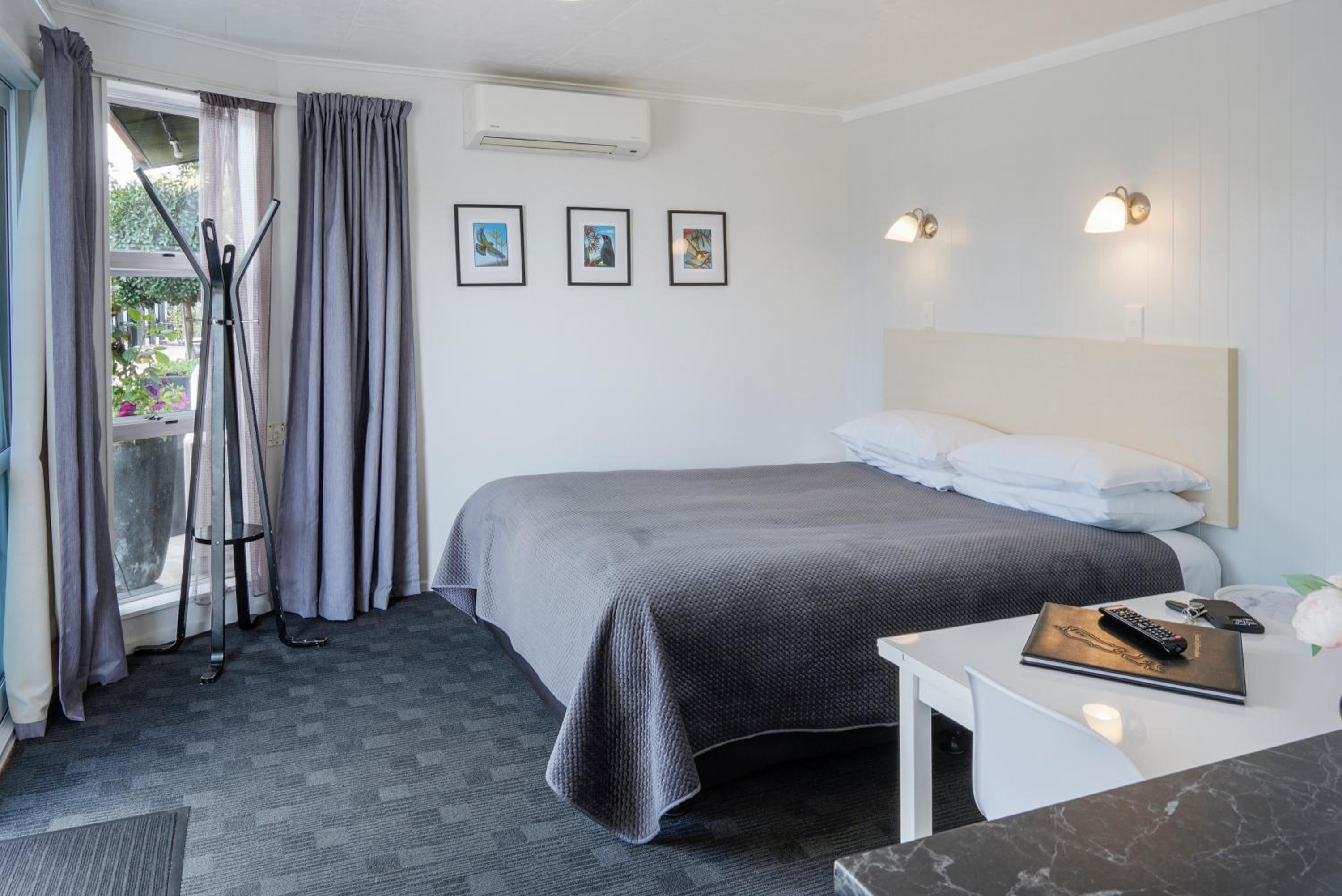 Dunrovin Motel