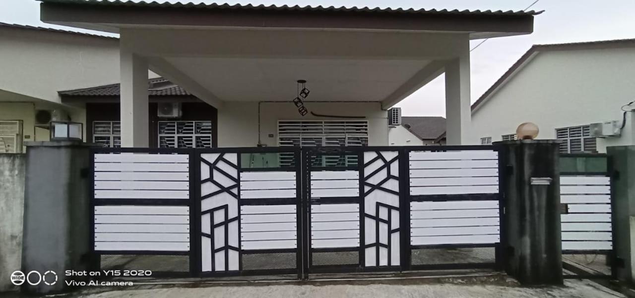 Home Stay Teratak Hereda Family Sg Soi Kuantan Pahang photo 2