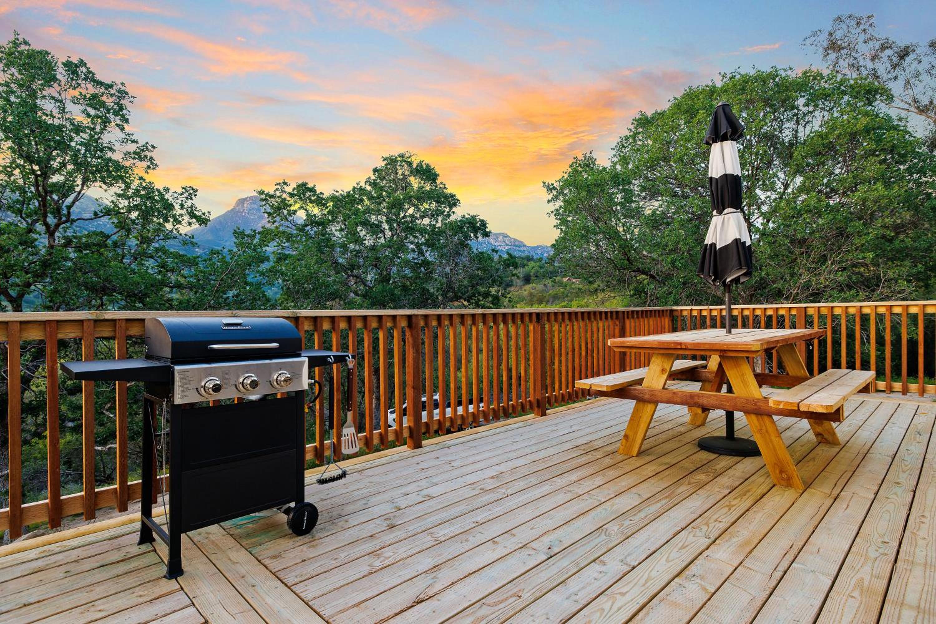 Casita 3 Rios Secluded Mountain Top Home Minutes to Sequoias & Kings Canyon view 3