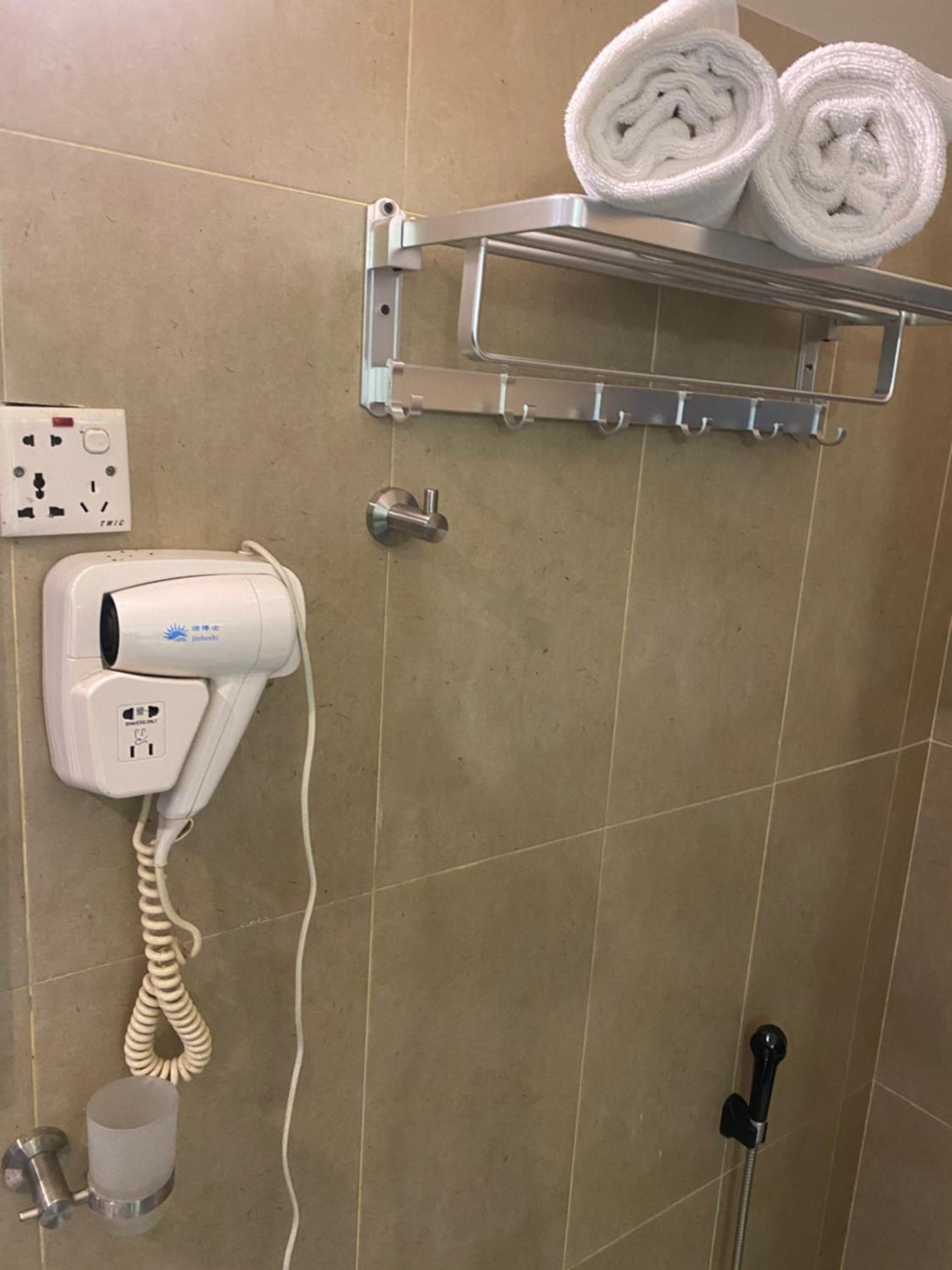Settle Inn Tourist Lodge