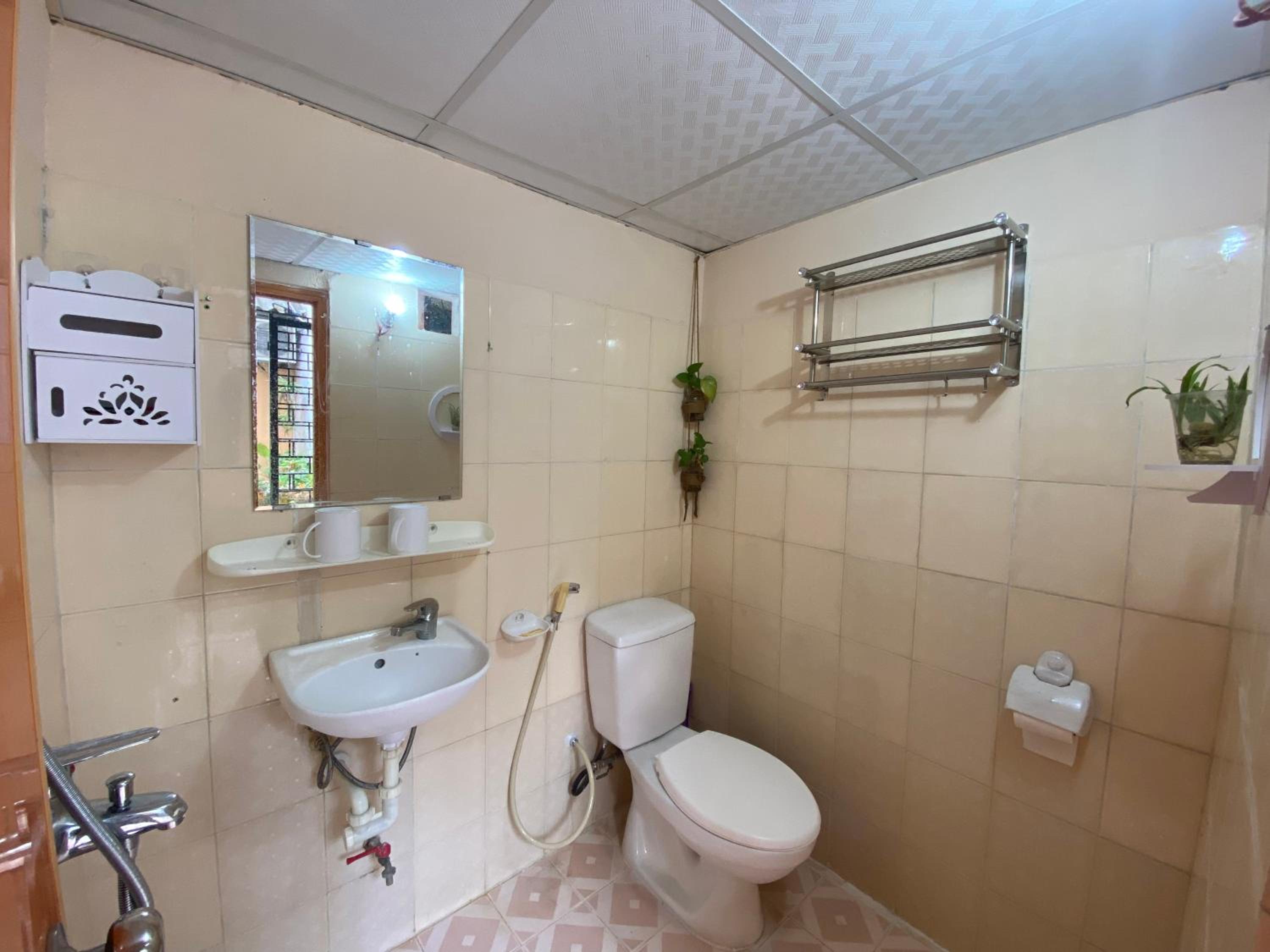 T30 Hanoi Homestay, near Lotte Tay Ho, 25minutes to the airport