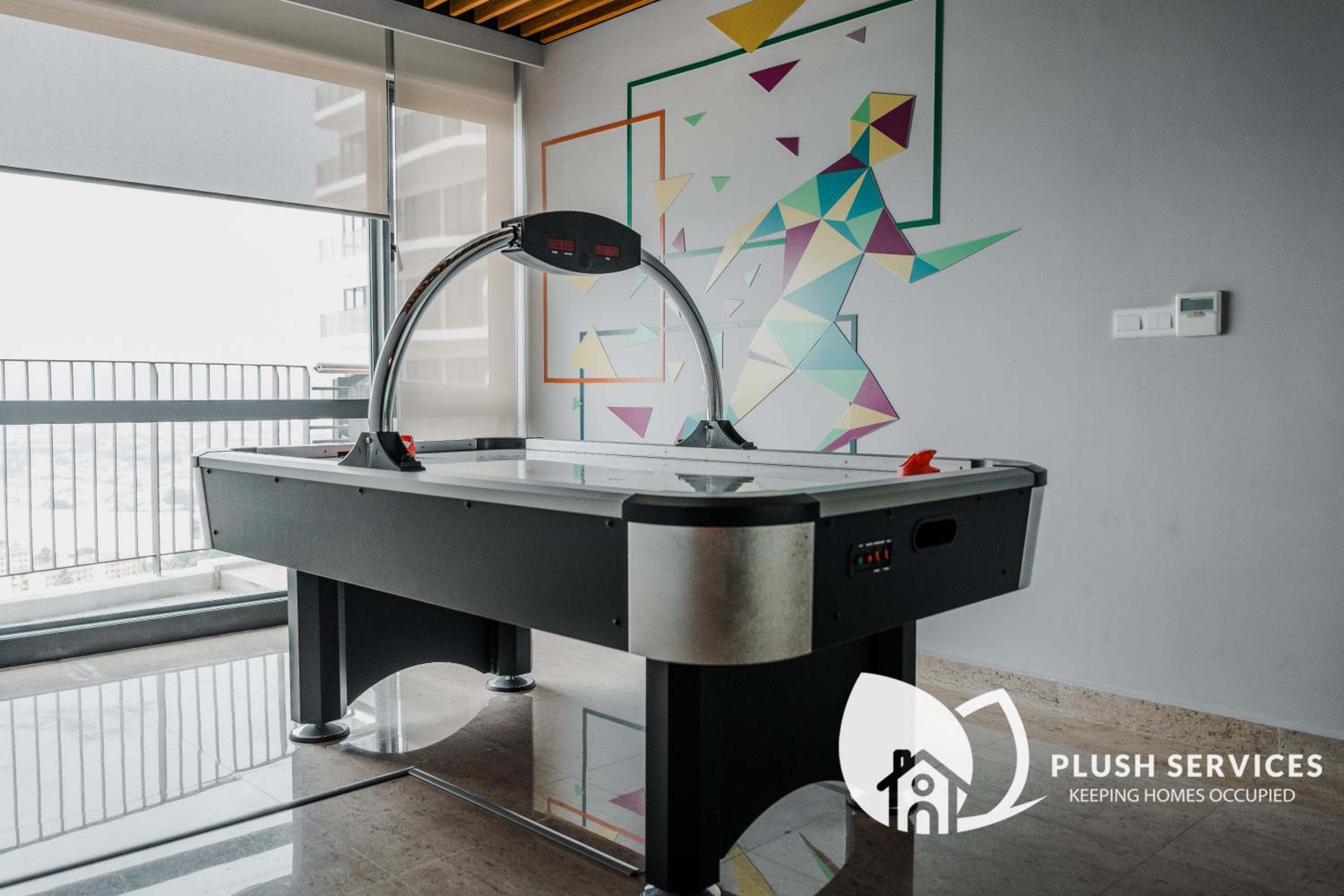 Datum Jelatek by Plush