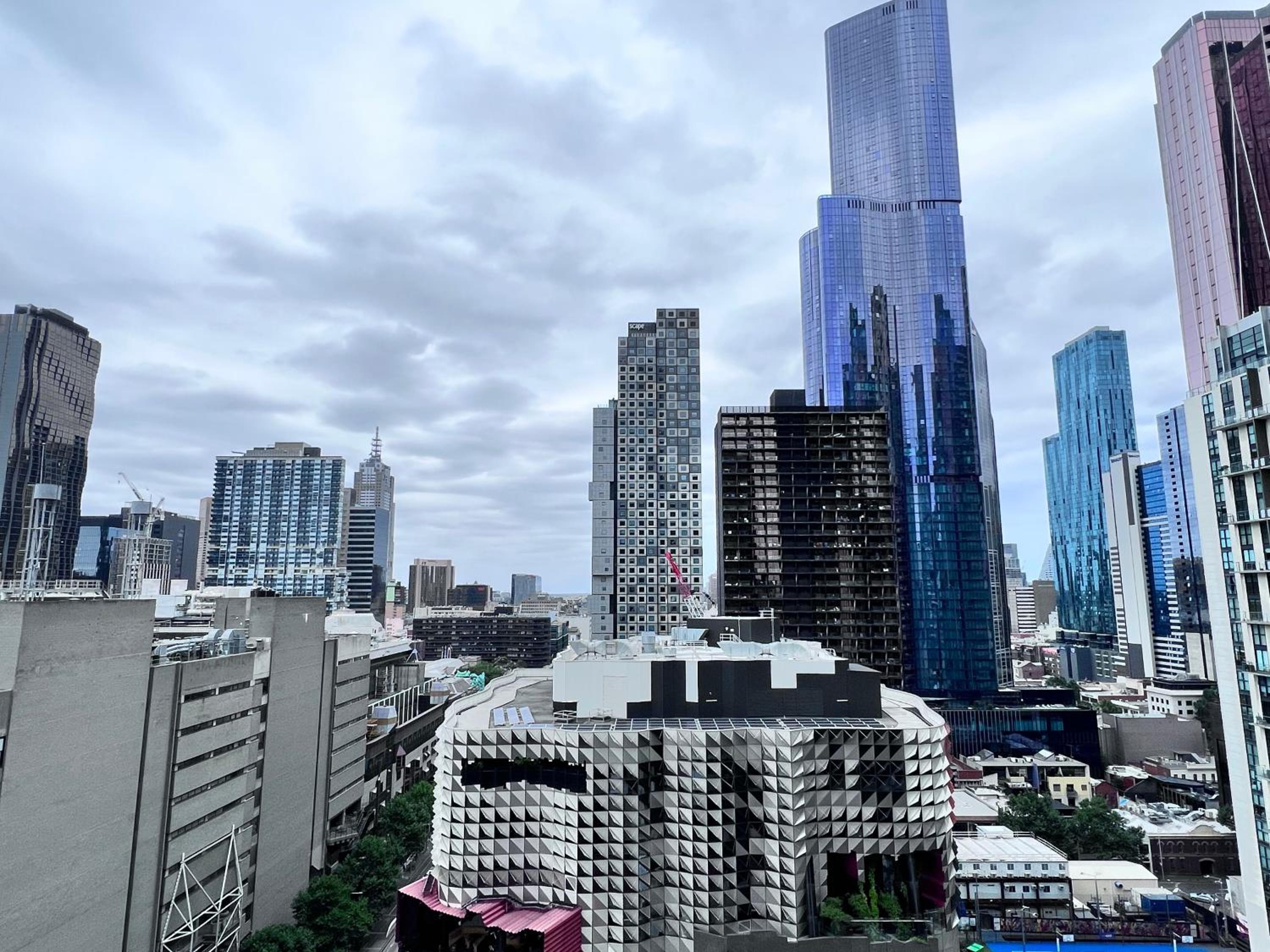 MelbCBD Central NYE Fireworks large 3BR2BTH GymPool