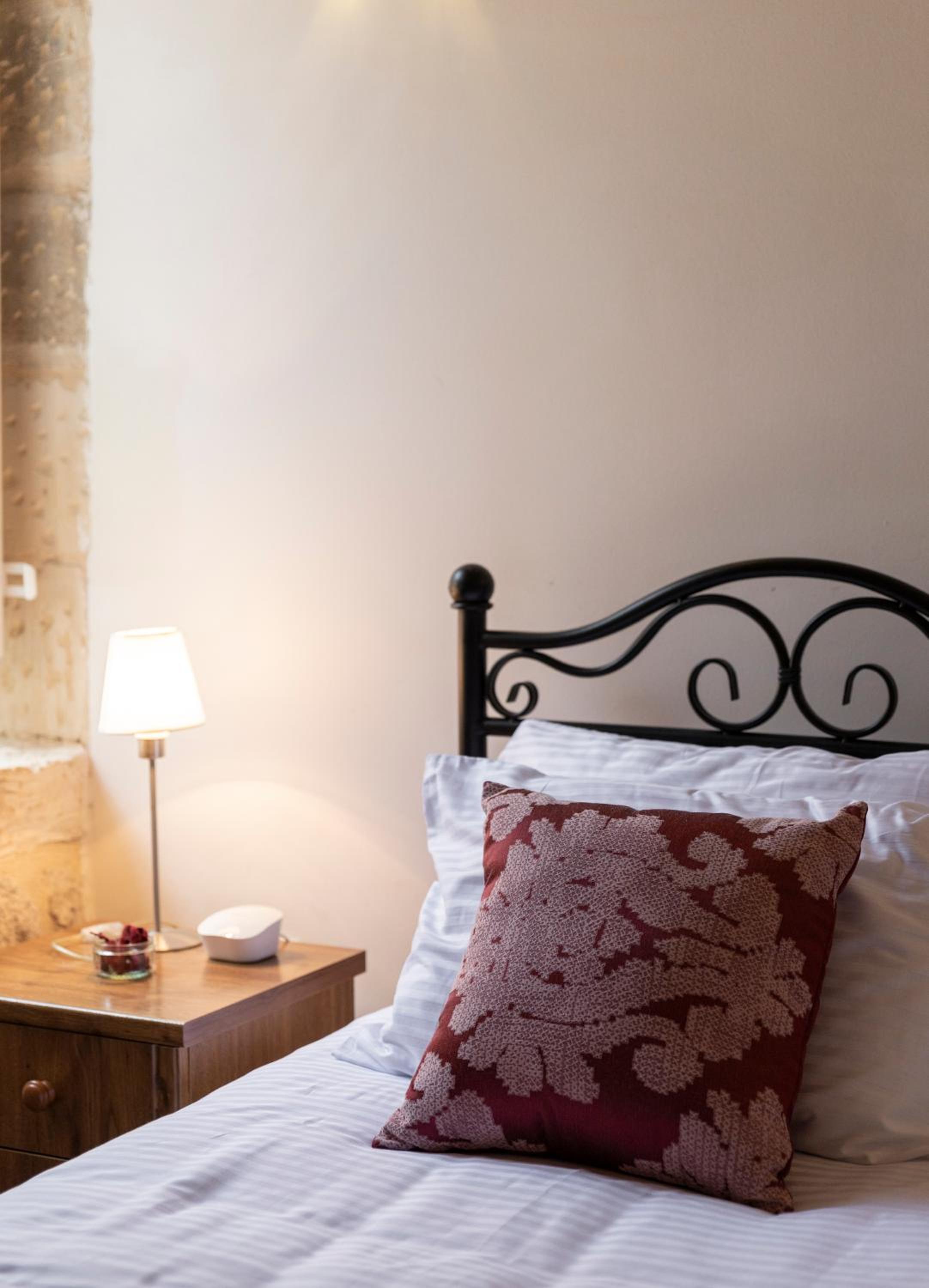 Traditional & Modern Maltese Townhouse - Rooftop Terrace and Sea Views, close to Birgu Waterfront view 5