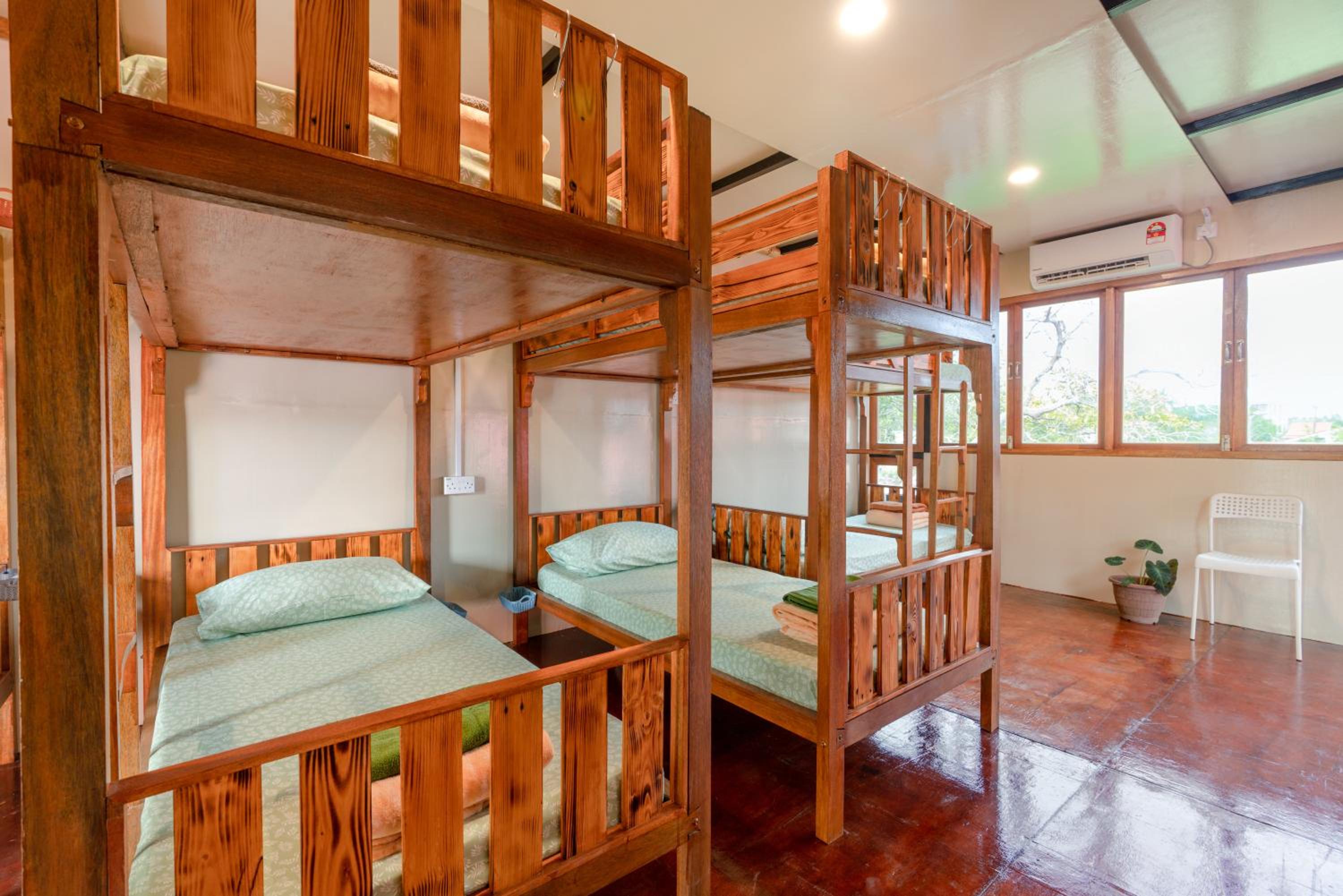 Bunga Hostel Female Dorm photo 4